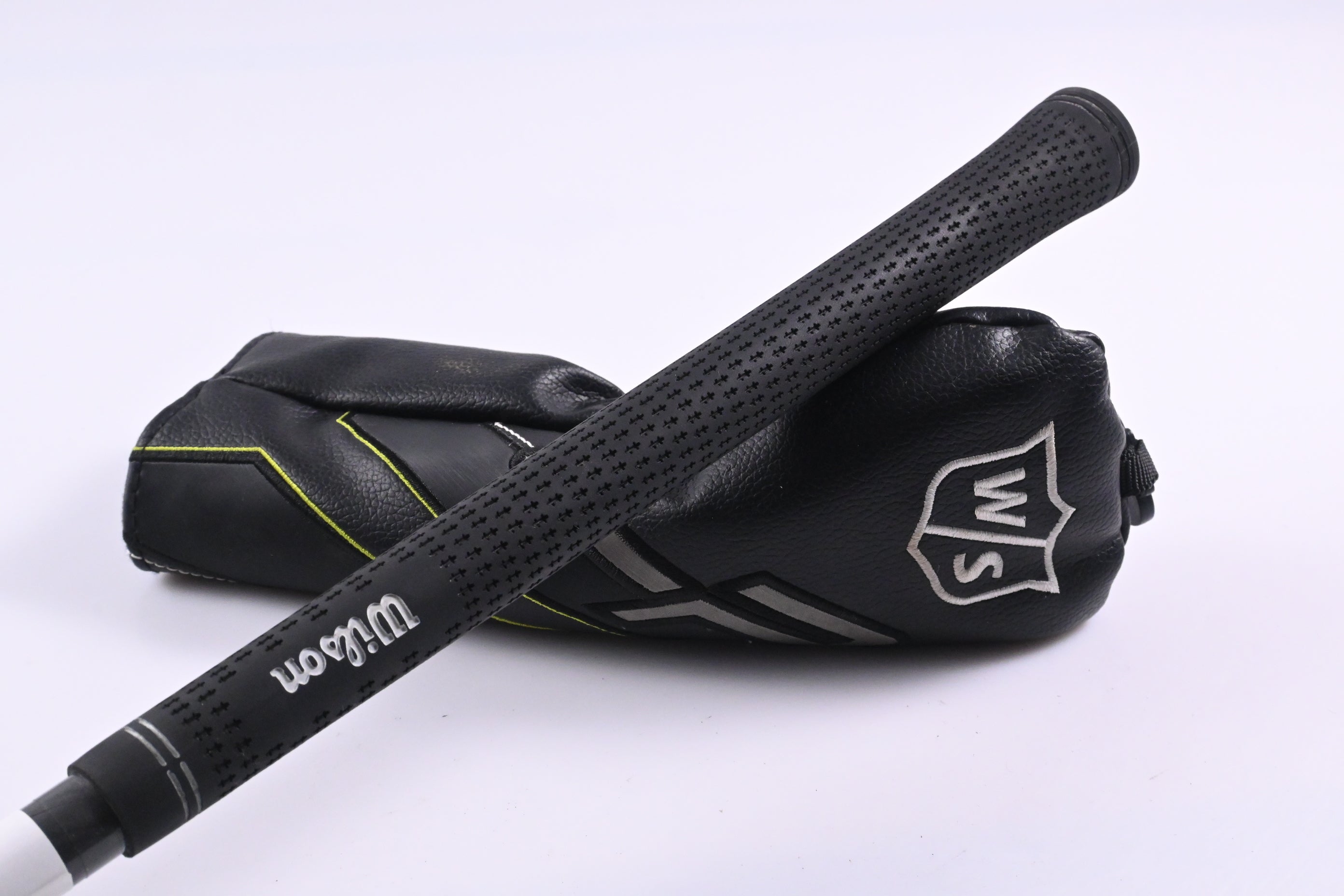 Wilson Staff Launch Pad 2022 #4 Hybrid / 22.5 Degree / Regular Flex EvenFlow 65