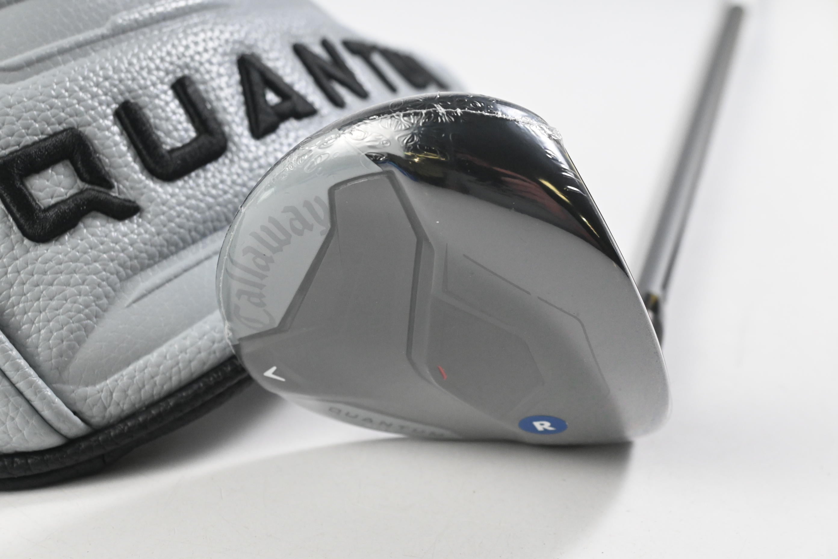 Callaway Quantum Max #9 Wood / 24 Degree / Regular Flex Denali Frost Silver 60