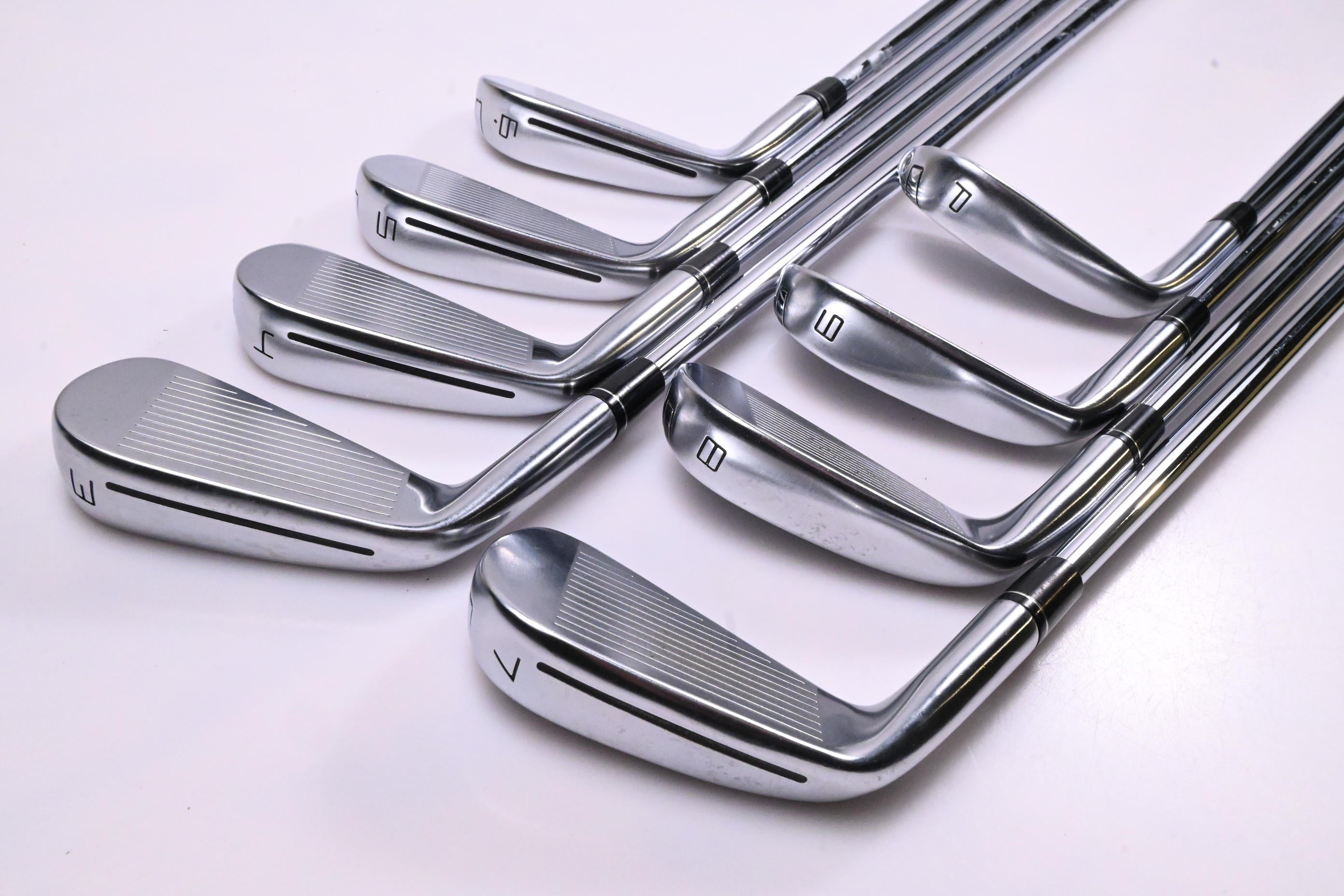 Taylormade P790 2017 Irons / 3-PW / Regular Flex Dynamic Gold 105 R300 Shafts