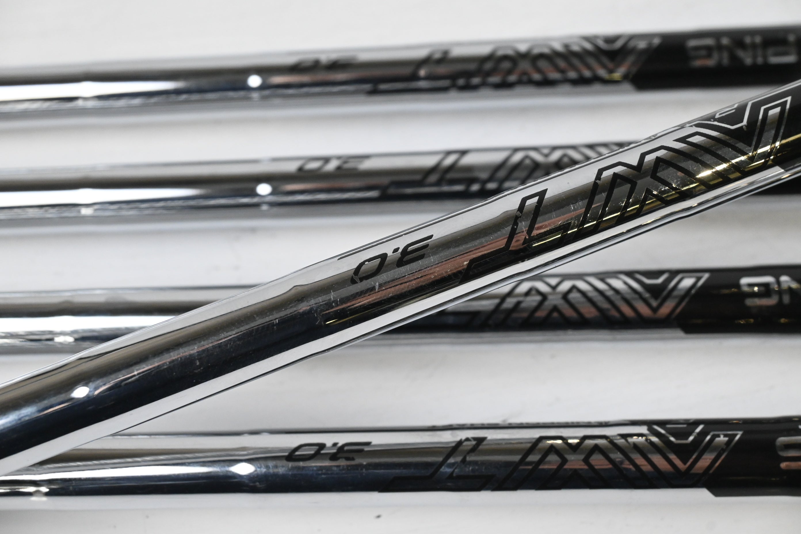 Ping G440 Irons / 6-9i+GW / White Dot / Regular Flex Ping AWT 3.0 Shafts