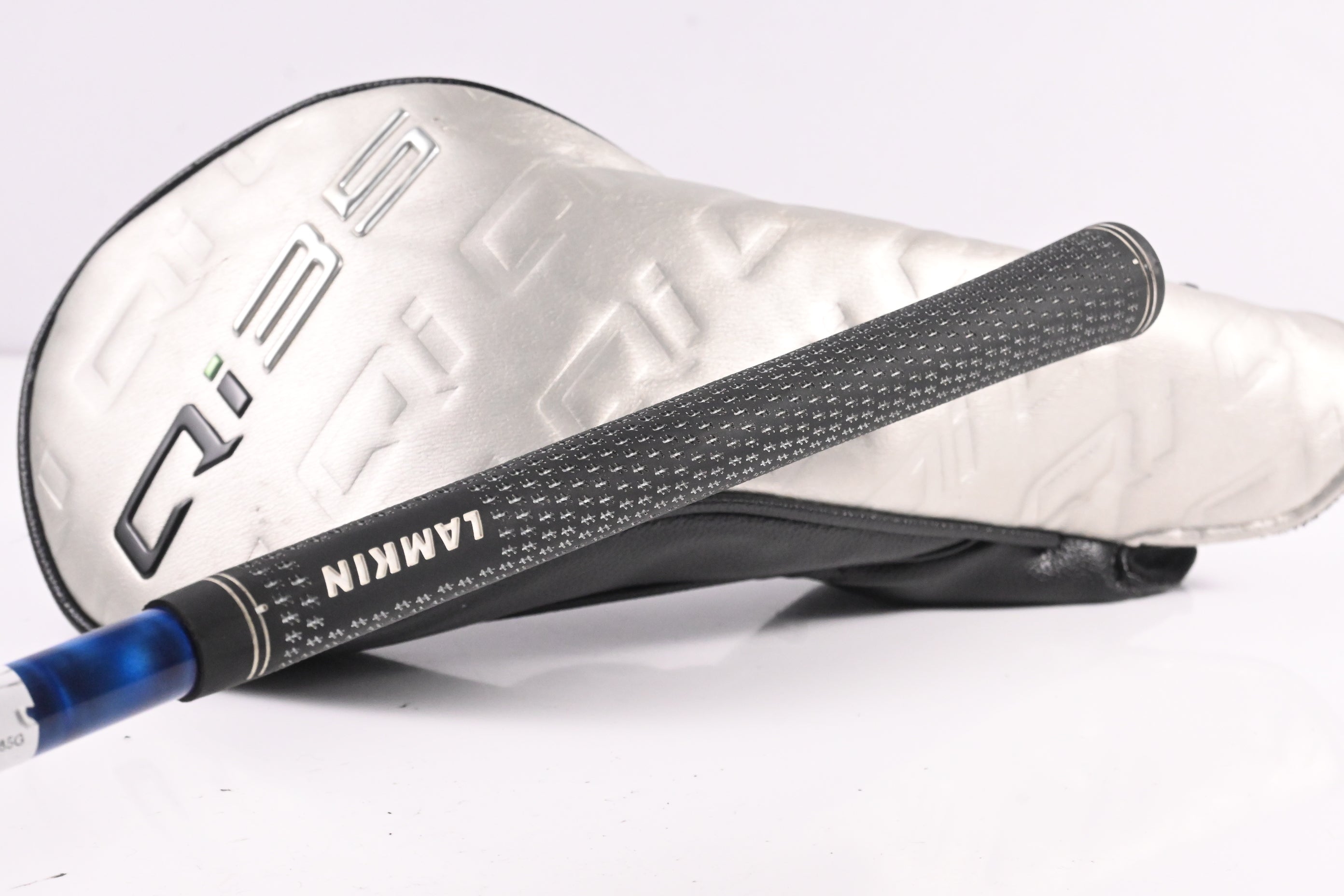 Taylormade Qi35 Driver / 10.5 Degree / Regular Flex EvenFlow Riptide CB 50 Shaft