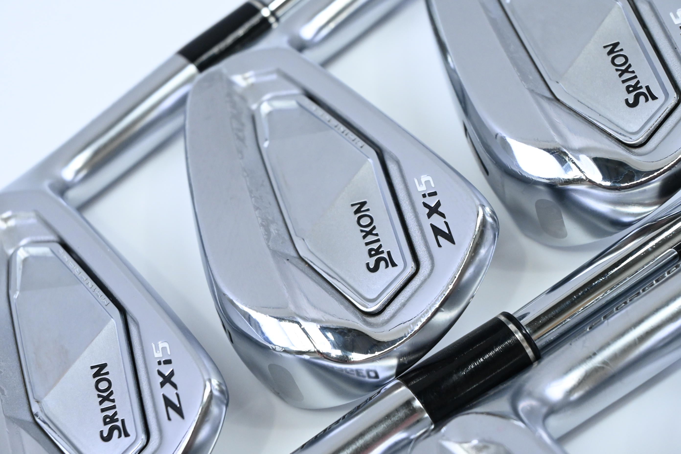 Srixon ZXi5 Irons / 5-PW / Regular Flex NS Pro Modus3 Tour 105 Shafts