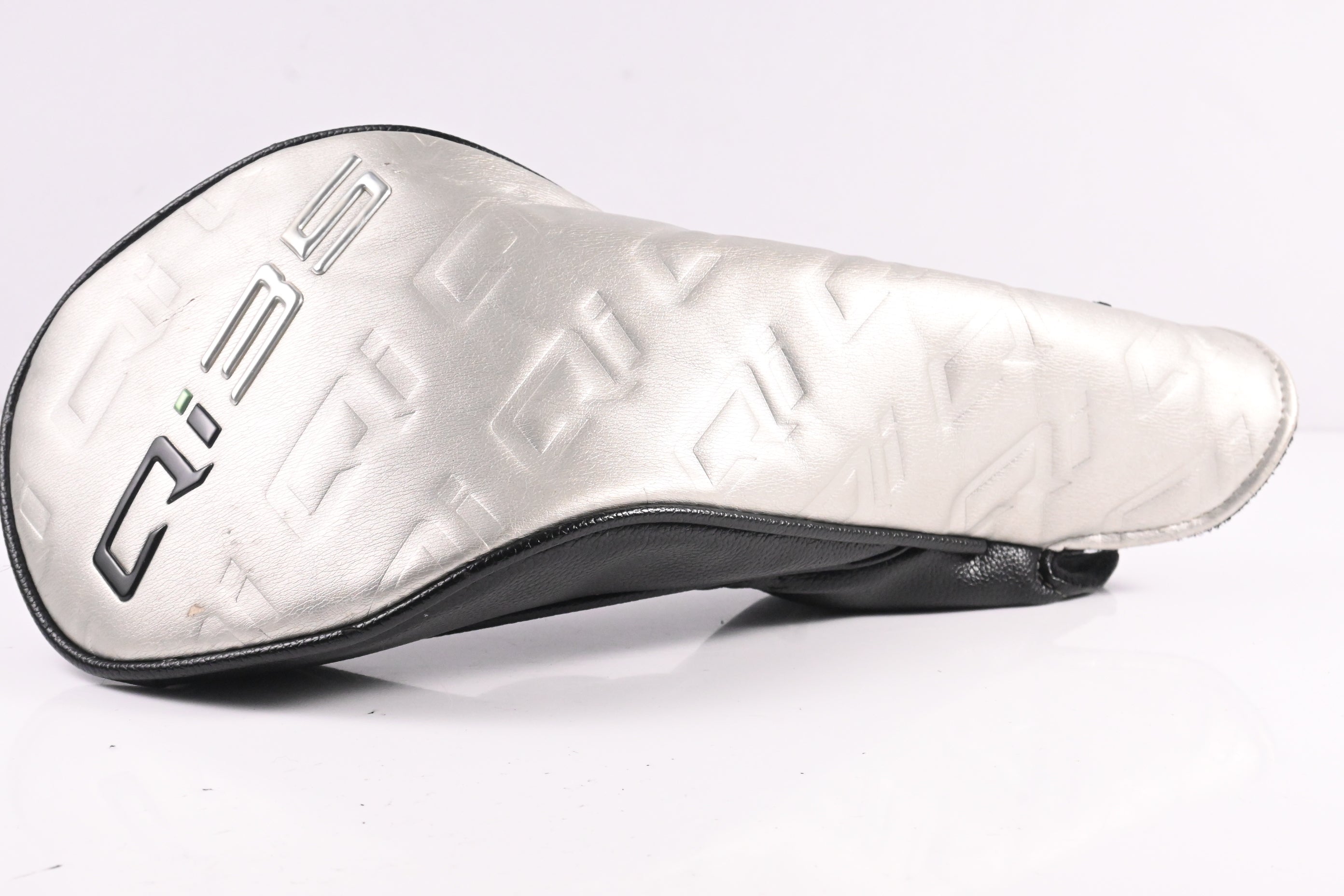 Taylormade Qi35 Driver / 10.5 Degree / Regular Flex EvenFlow Riptide CB 50 Shaft