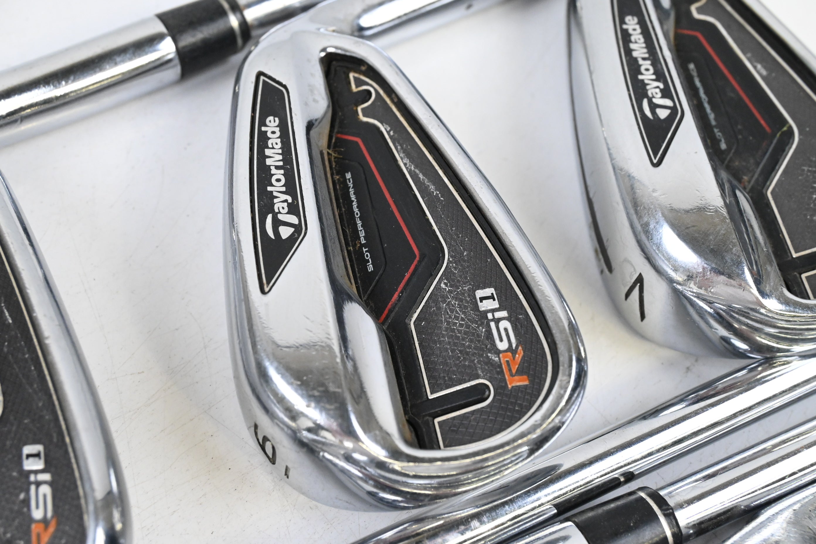 Taylormade RSi1 Irons / 5-PW+SW / Regular Flex REAX 90 Shafts