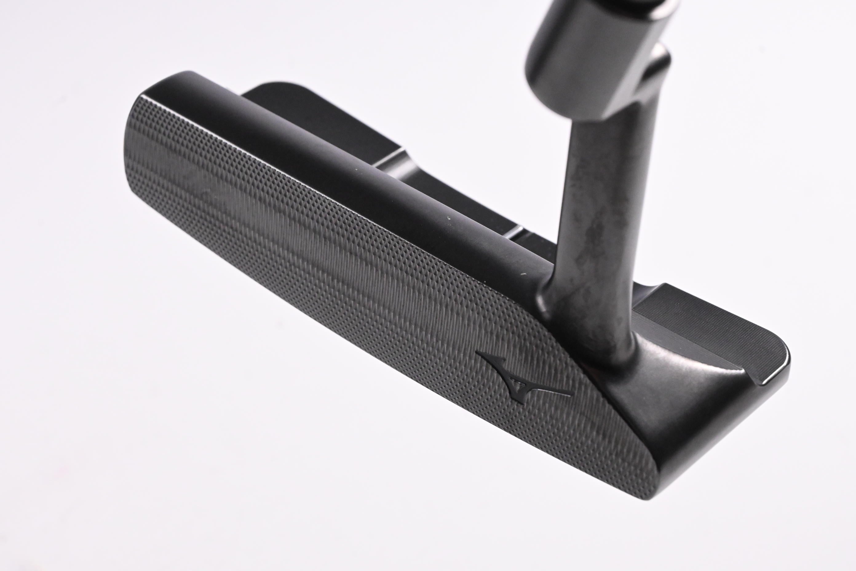 Mizuno M-Craft OMOI 04 Black Ion Putter / 34 Inch