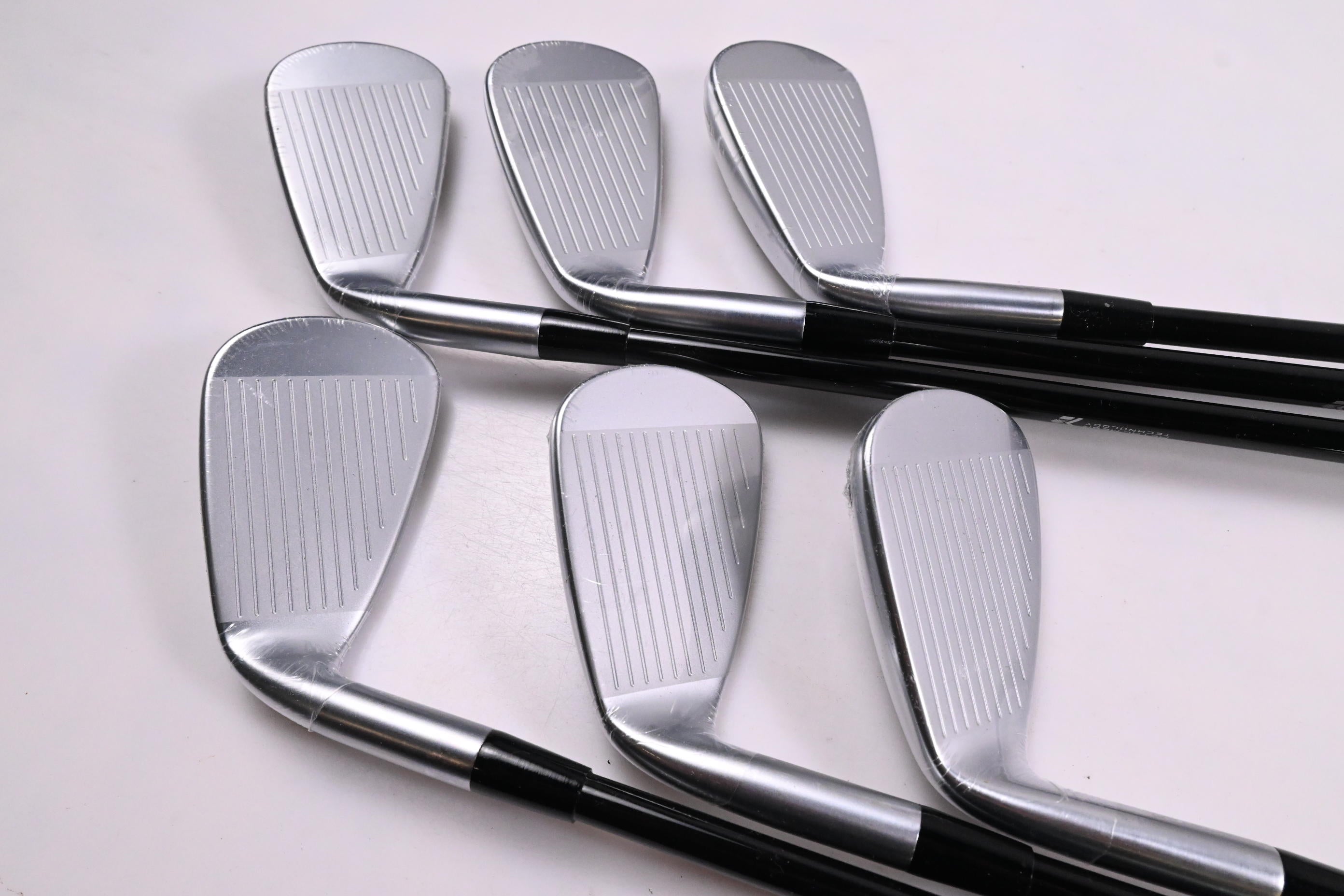 Mizuno JPX 925 Hot Metal Irons / 5-PW / Senior Flex MMT 55 Shafts