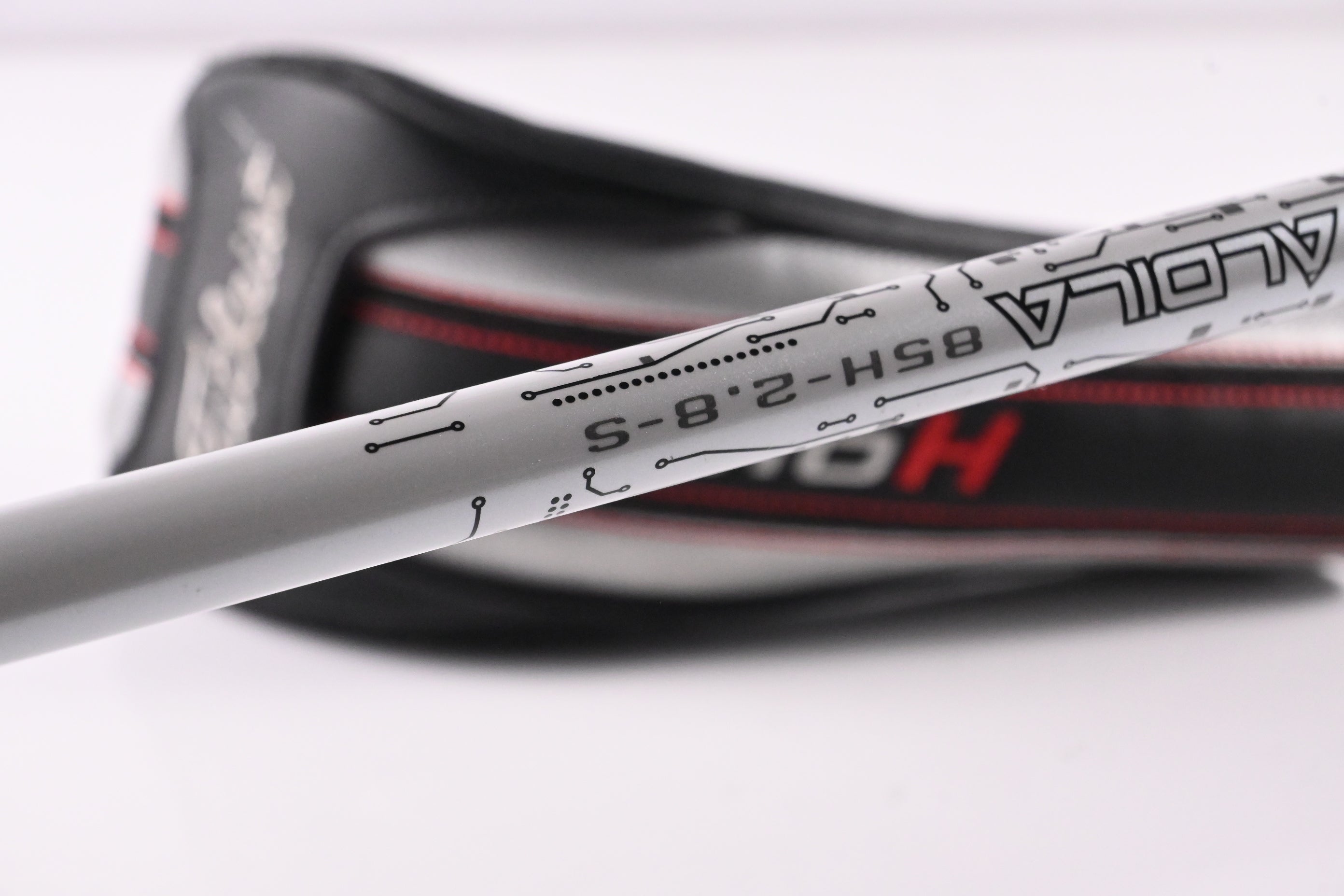 Titleist 816 H2 #3 Hybrid / 19 Degree / Stiff Flex Aldila Rogue Black 85 Shaft