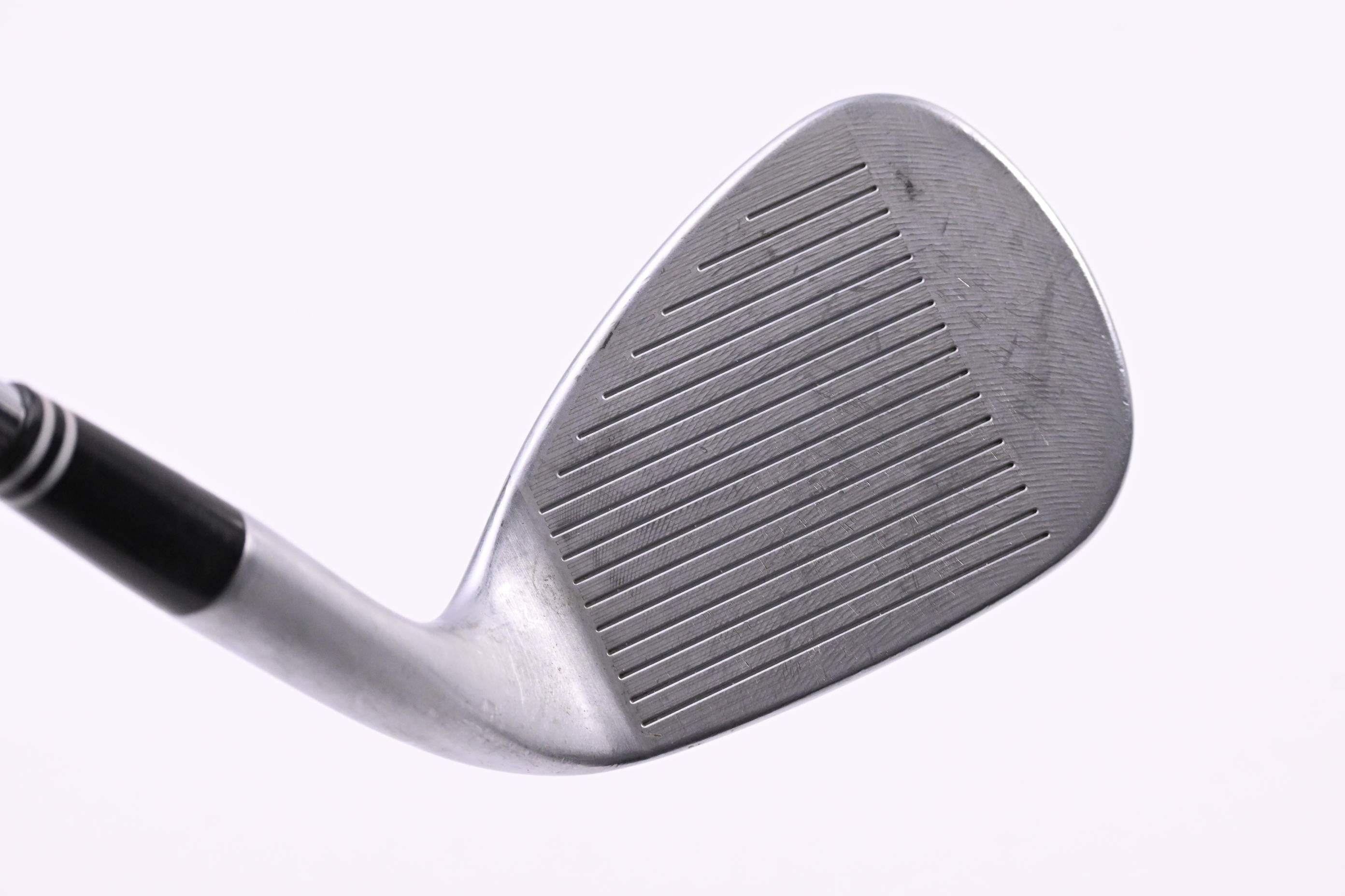 Left Hand Cleveland CBX Gap Wedge / 50 Degree / Wedge Flex Dynamic Gold 115