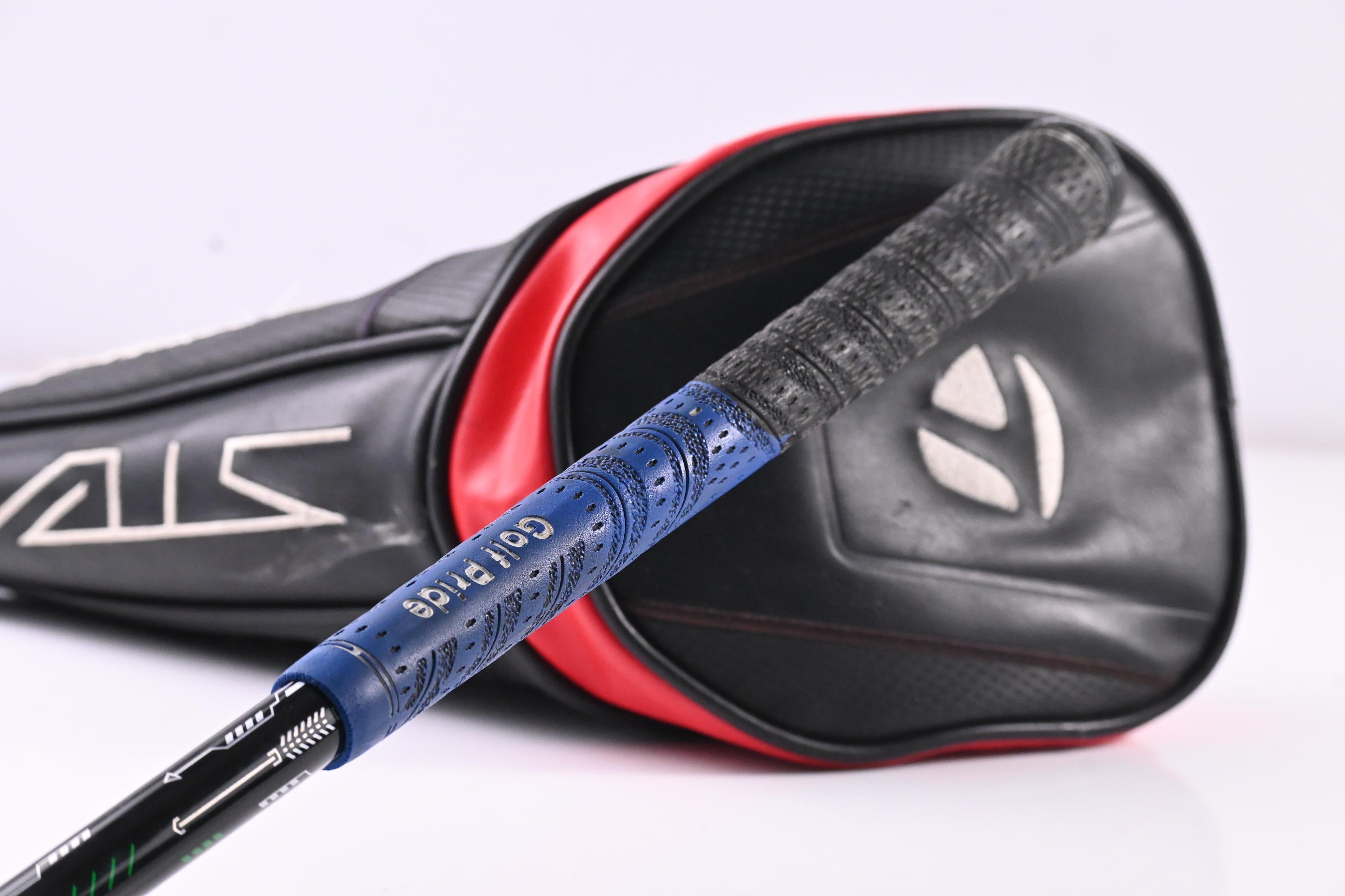 Taylormade Stealth Driver / 10.5 Degree / Stiff Flex Accra FX 3.0 270 Shaft