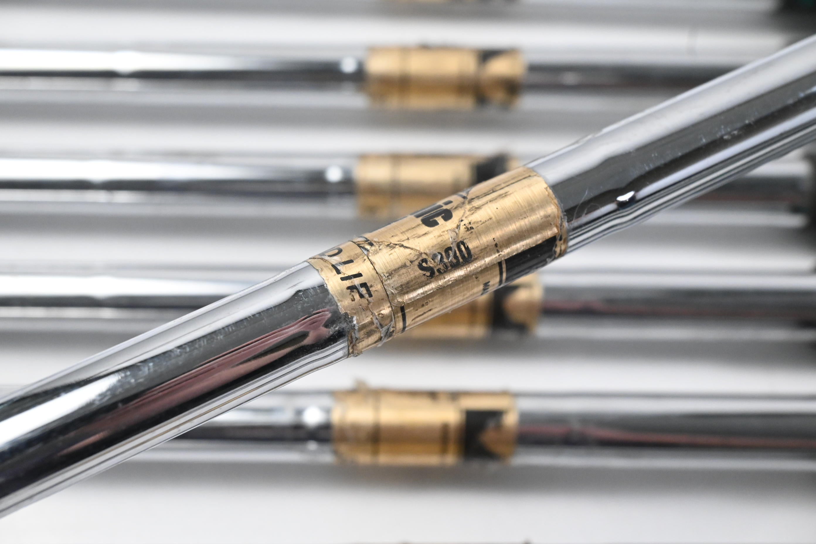 Titleist DCI Gold Irons / 2-PW / Stiff Flex Dynamic Gold S300 Shafts