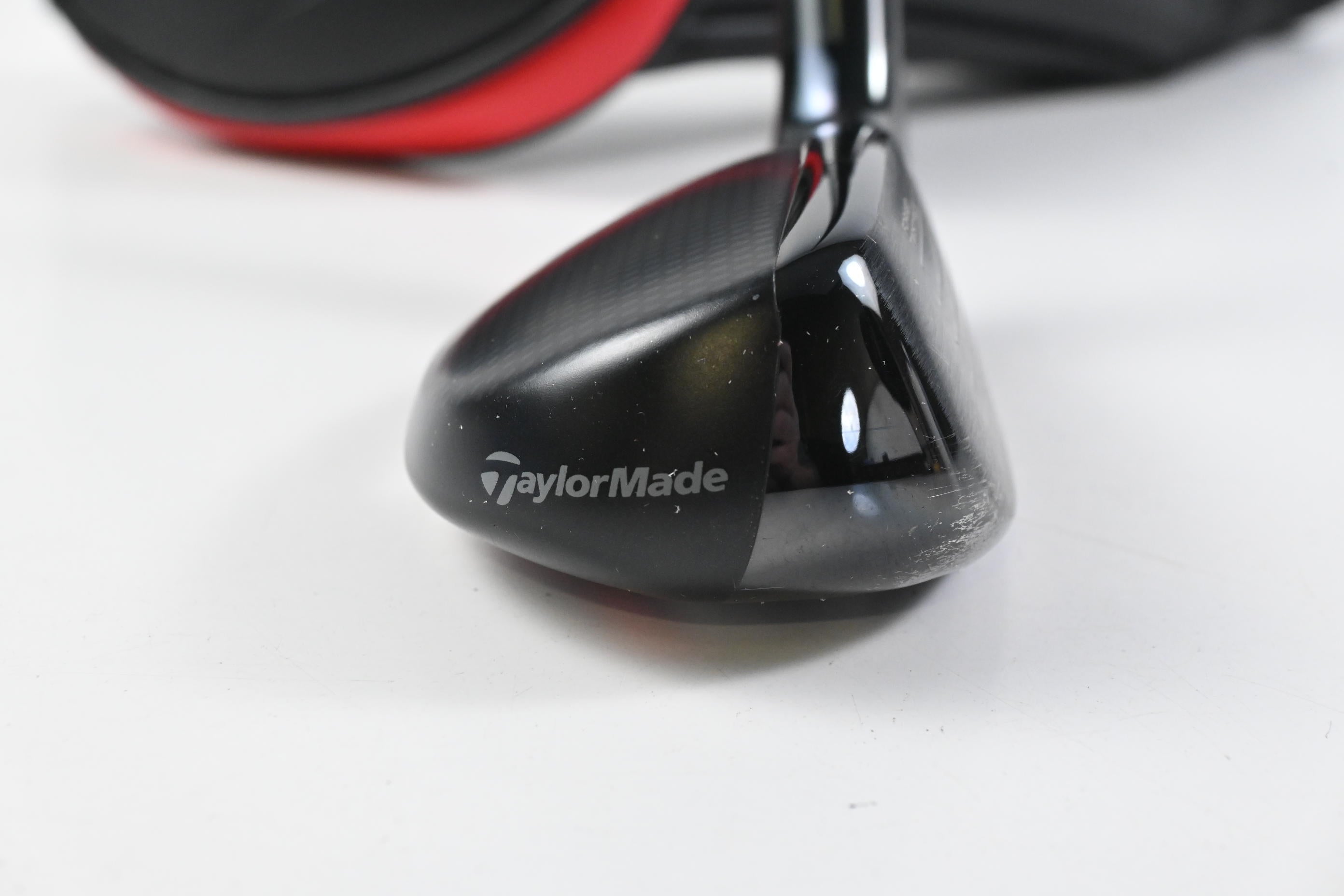 Taylormade Stealth Plus #4 Hybrid / 22 Degree / Regular Flex HZRDUS Smoke Red