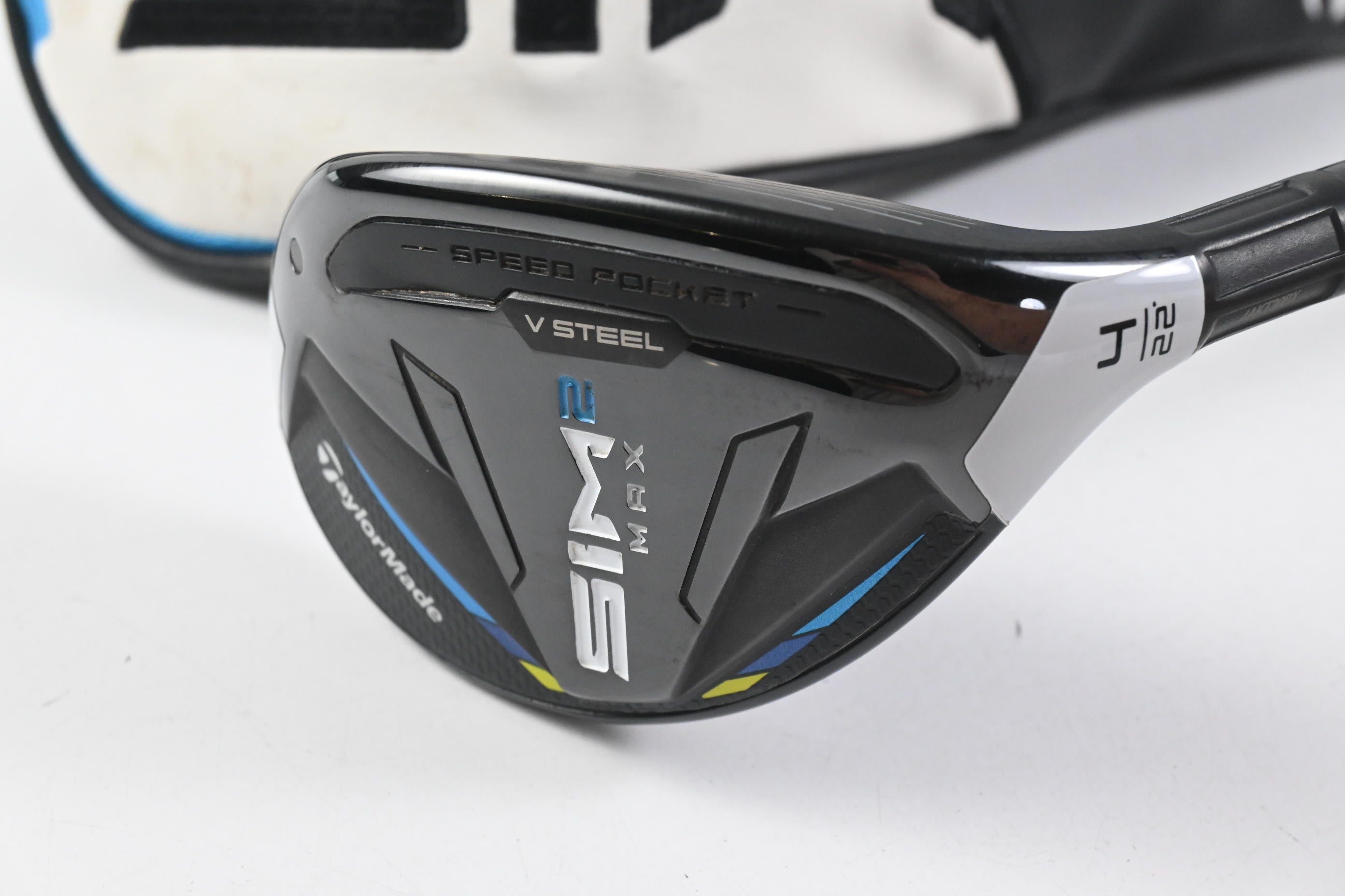 Taylormade SIM2 Max #4 Hybrid / 22 Degree / Regular Flex Fujikura Ventus Blue 6