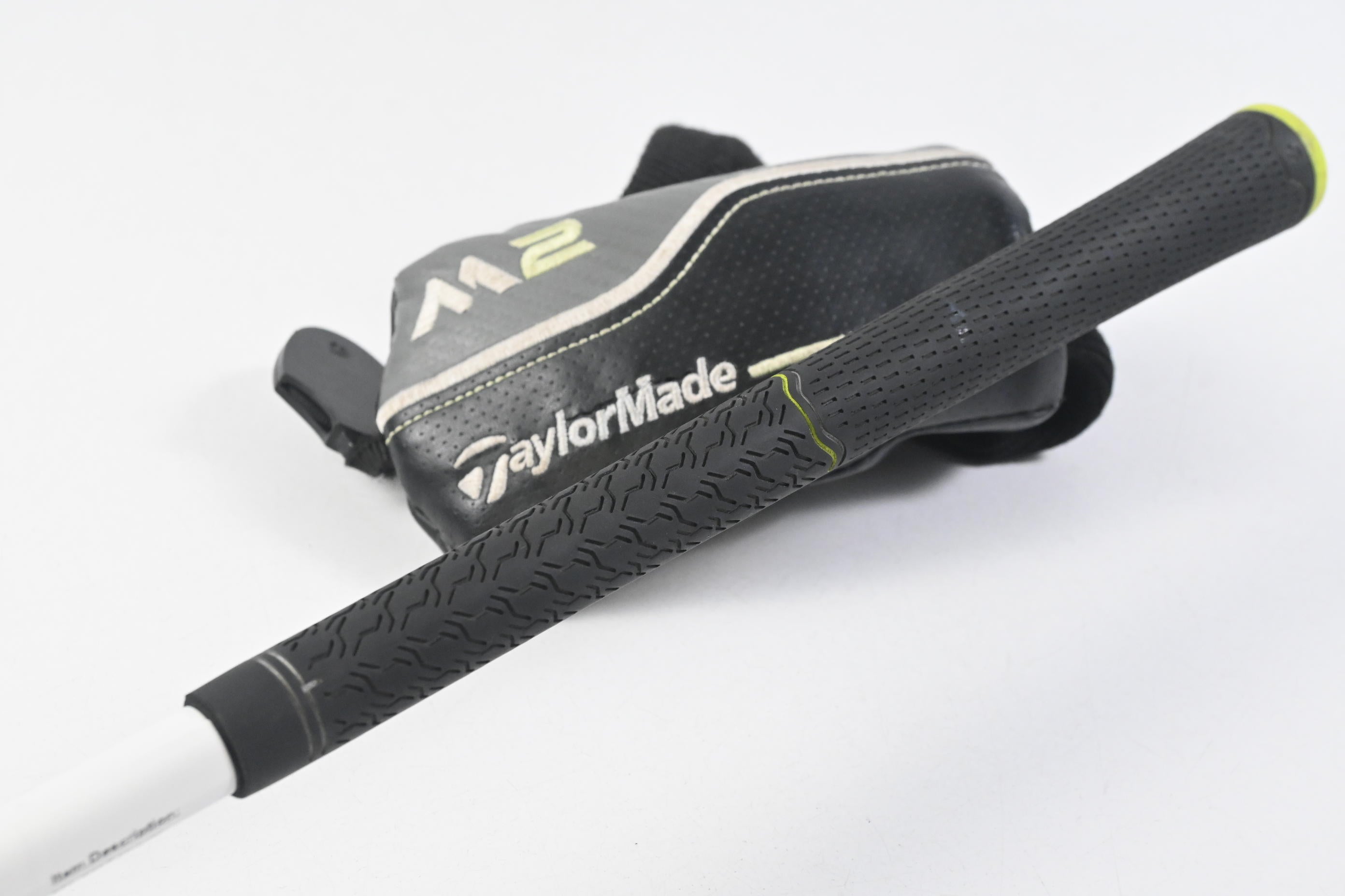 Taylormade M2 2017 #4 Hybrid / 22 Degree / Regular Flex REAX 65 Shaft