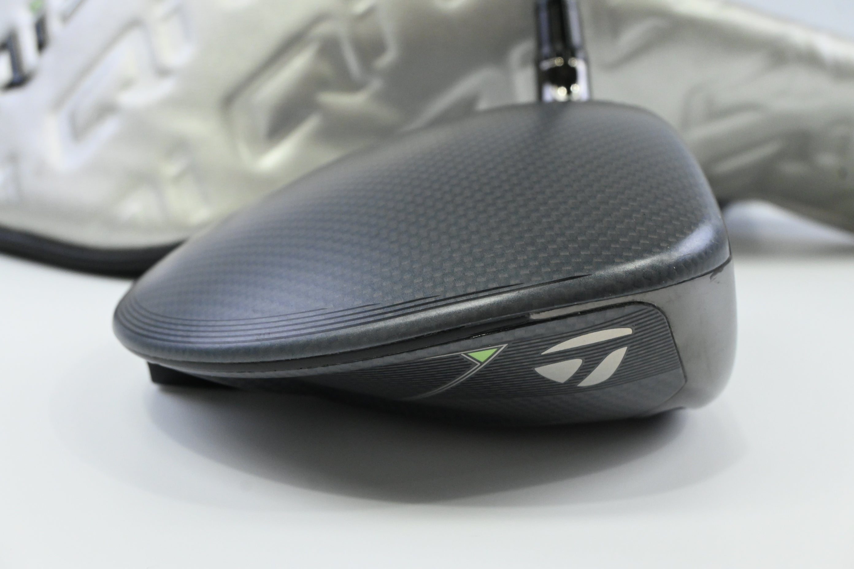 Taylormade Qi35 Driver / 9 Degree / X-Flex Kai'li Dark Waves Blue CB 60 Shaft