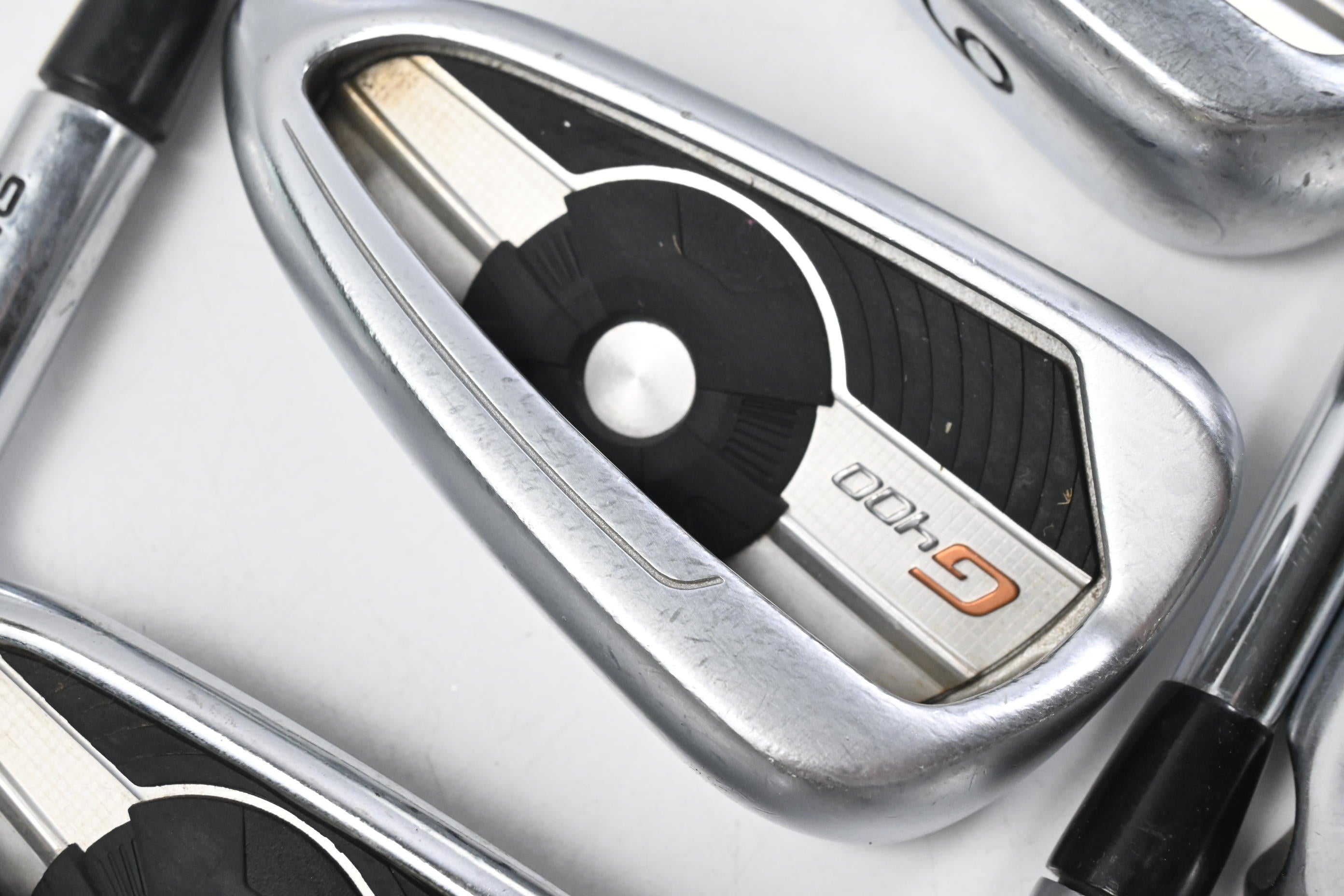 Ping G400 Irons / 4-9i / Silver Dot / Regular Flex Ping AWT 2.0 Shafts