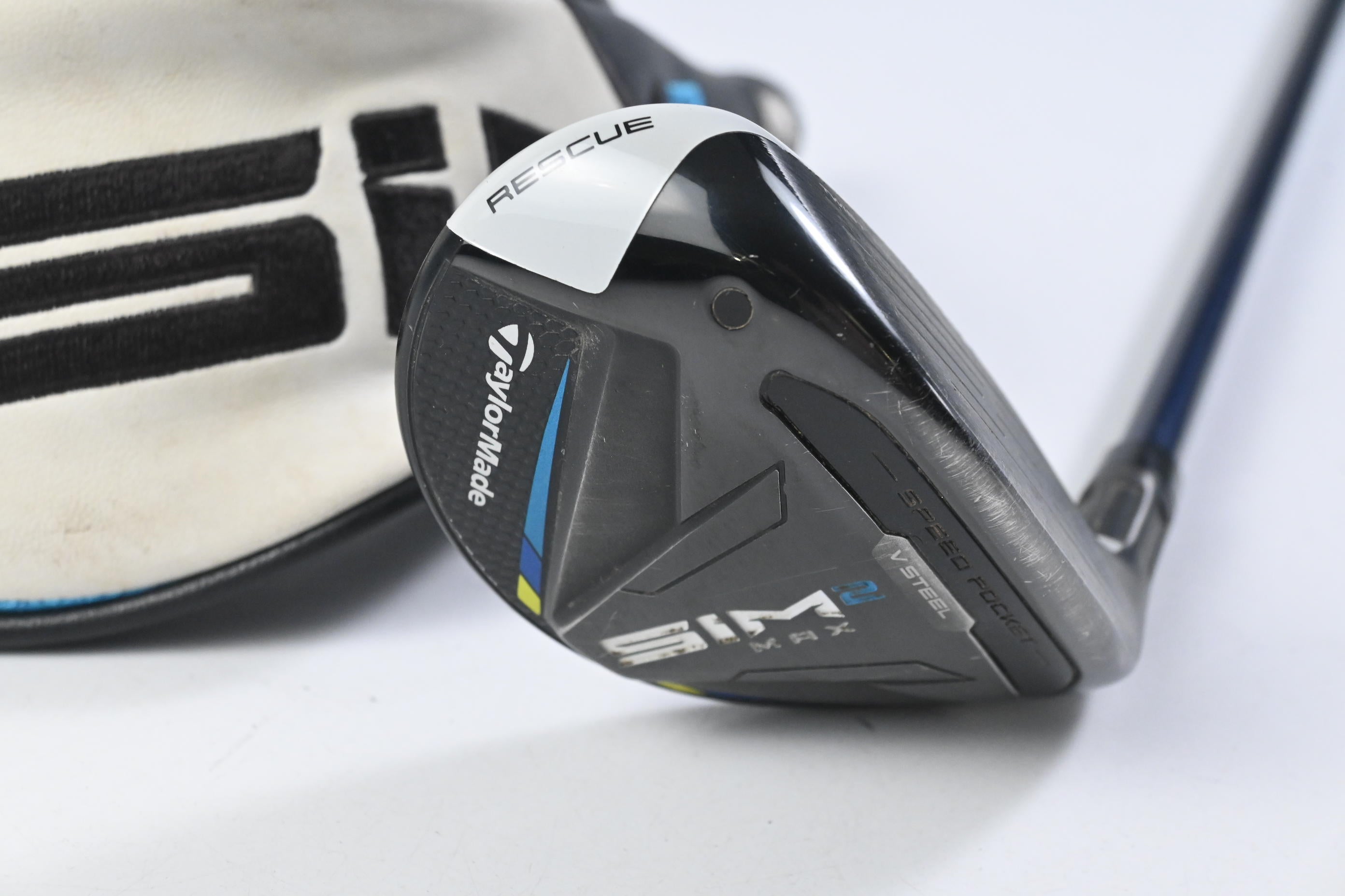 Taylormade SIM2 Max #3 Hybrid / 19 Degree / Regular Flex Ventus Blue 6 Shaft