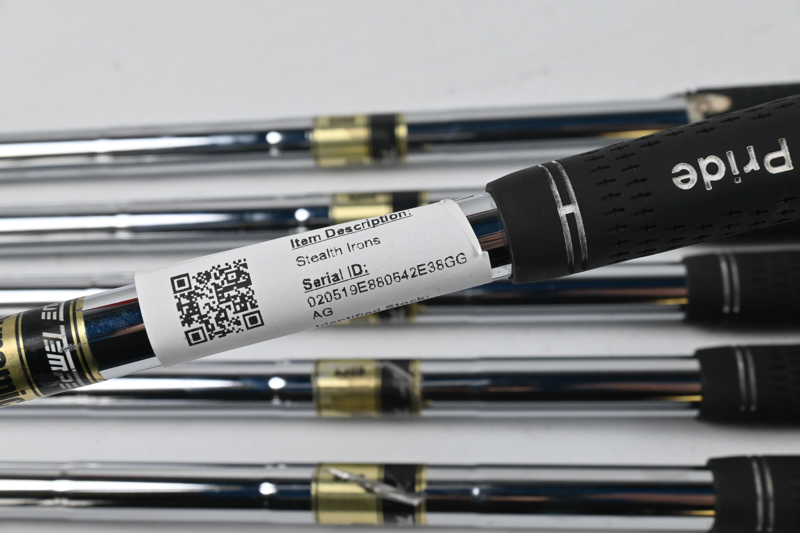 Left Hand Taylormade Stealth Irons / 5-PW / Stiff Flex Dynamic Gold S300 Shafts