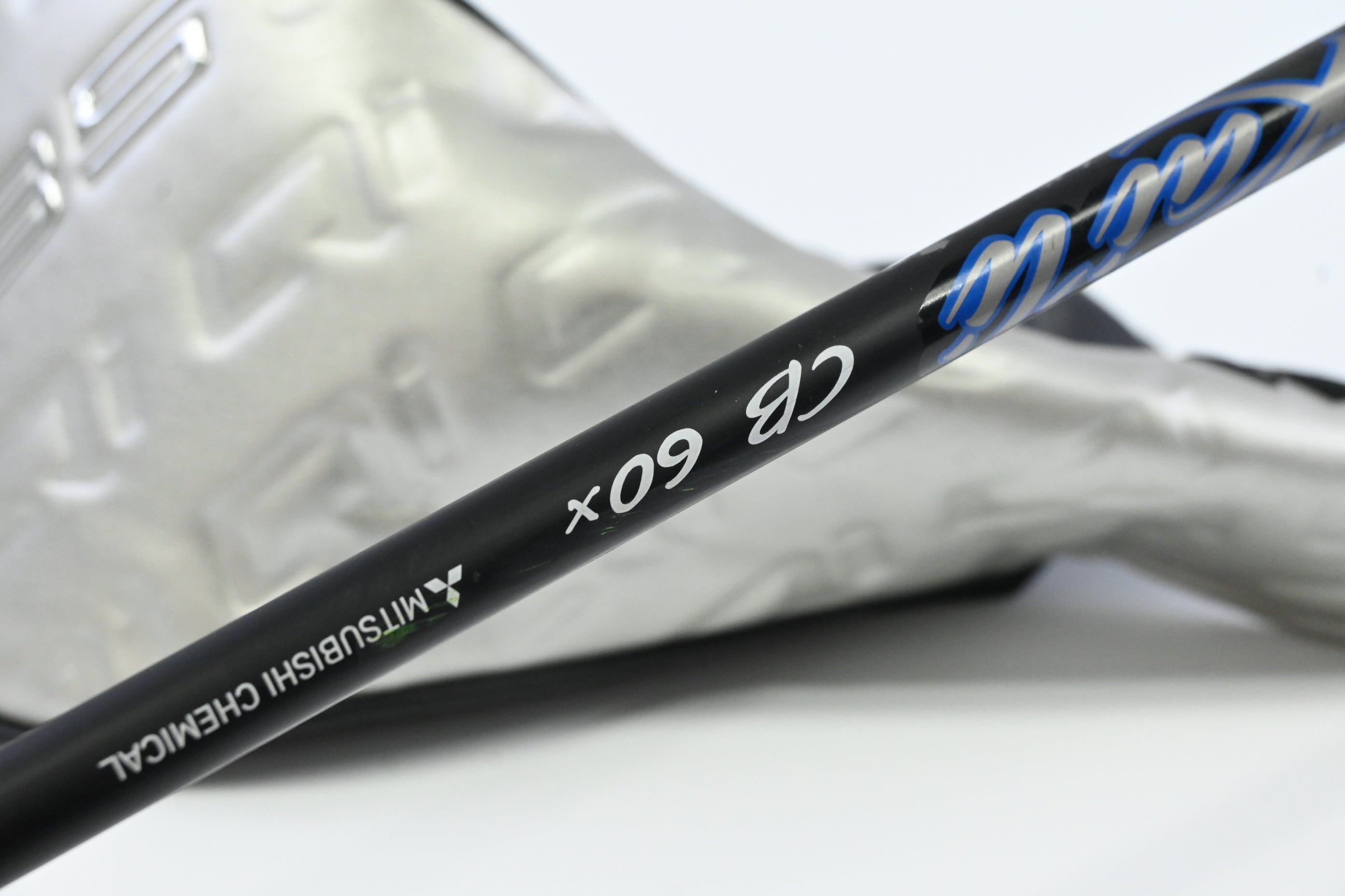 Taylormade Qi35 Driver / 9 Degree / X-Flex Kai'li Dark Waves Blue CB 60 Shaft