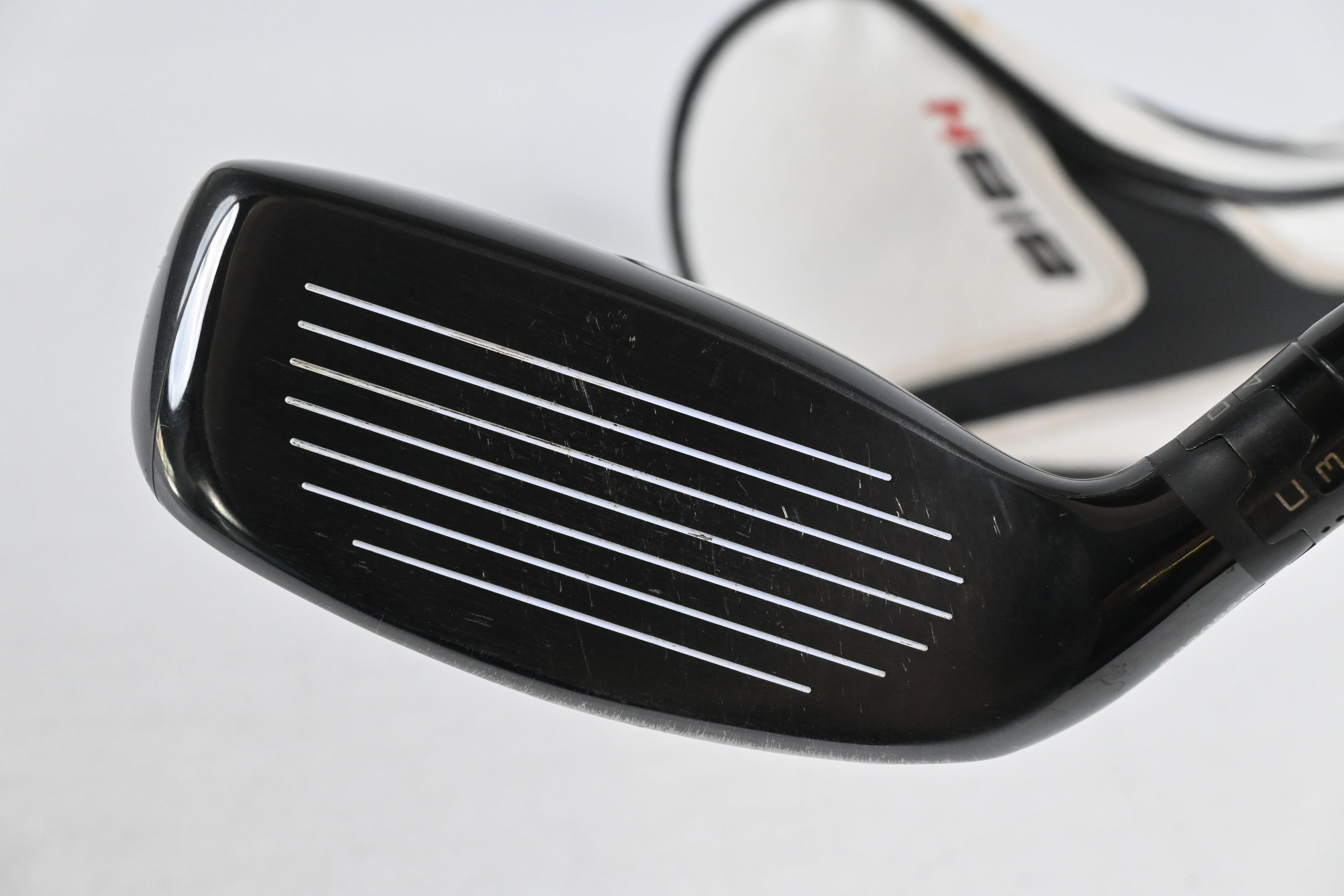 Titleist 818 H2 #2 Hybrid / 17 Degree / Stiff Flex Aldila Rogue Black 85 Shaft