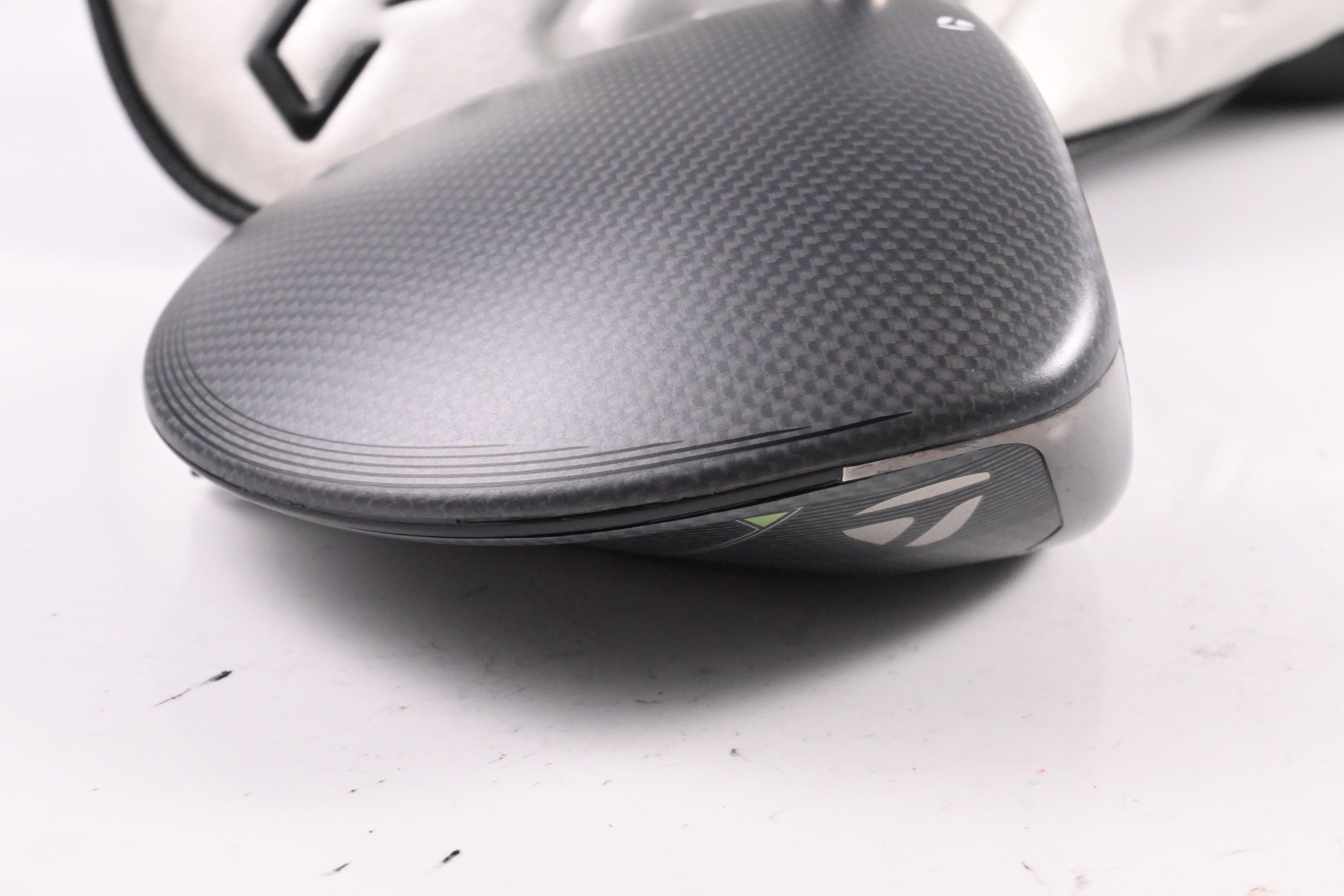 Taylormade Qi35 Driver / 12 Degree / Regular Flex Vanquish 5 Shaft