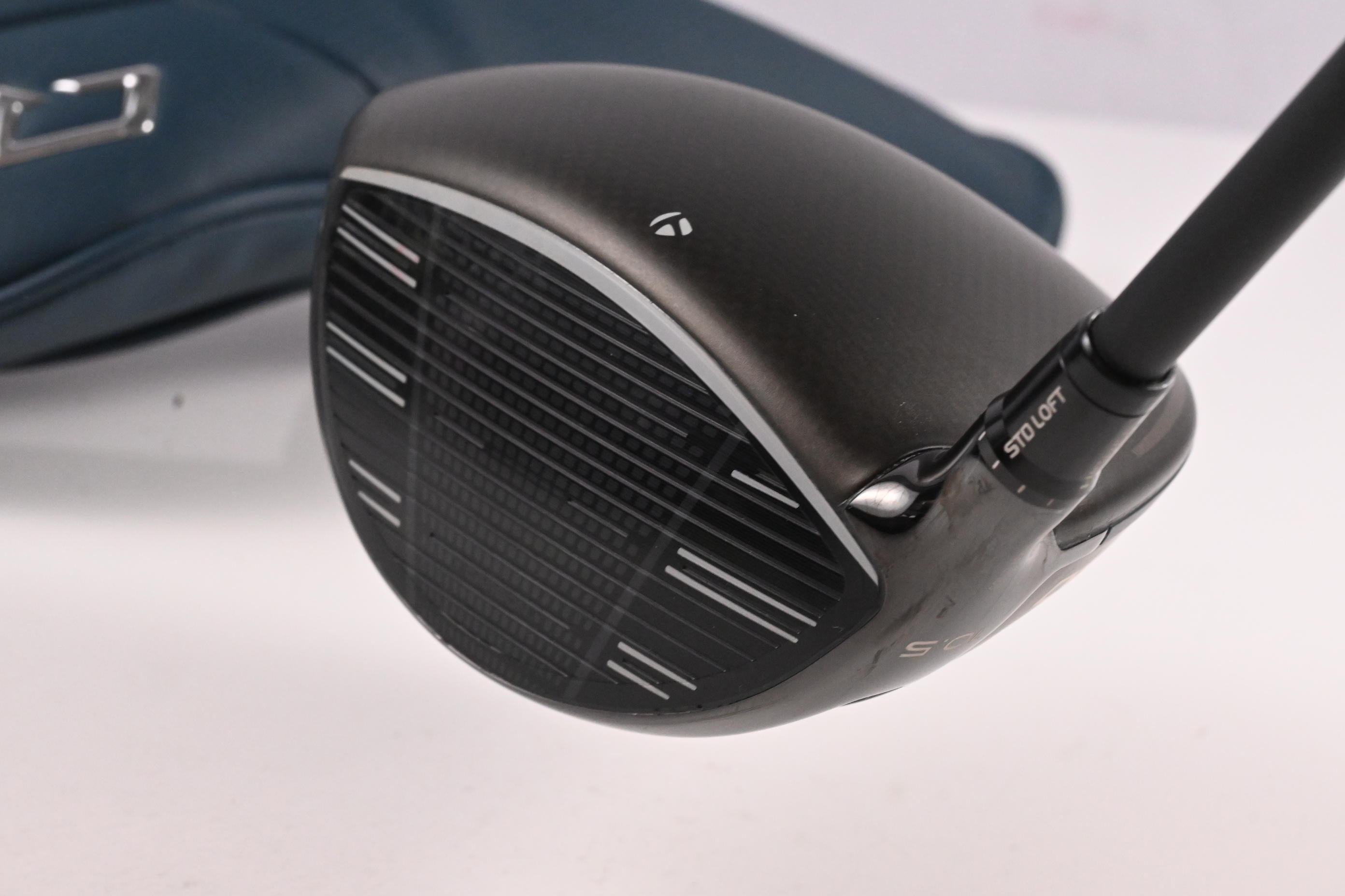 Taylormade Qi4D Driver / 10.5 Degree / Stiff Flex Vanquish 5 Shaft