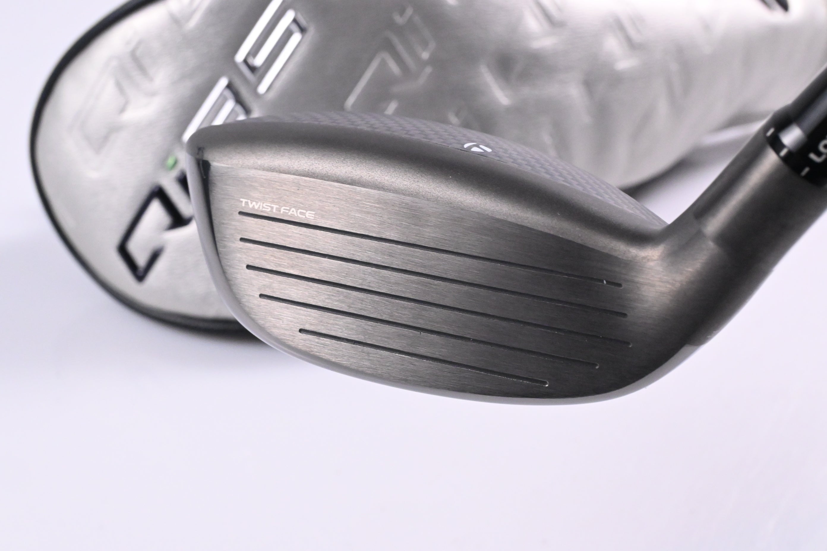 Taylormade Qi35 #4 Hybrid / 22 Degree / Regular Flex Fujikura Ventus Blue '25 6