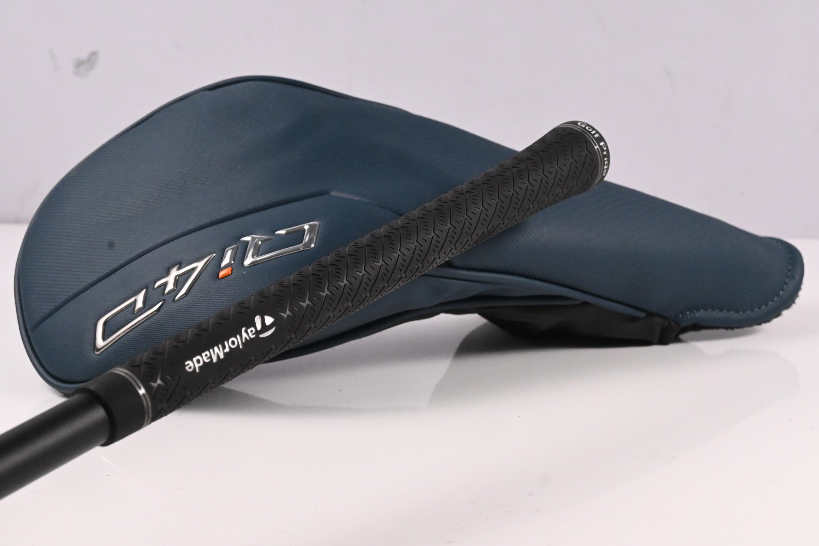 Taylormade Qi4D Driver / 10.5 Degree / Stiff Flex Vanquish 5 Shaft