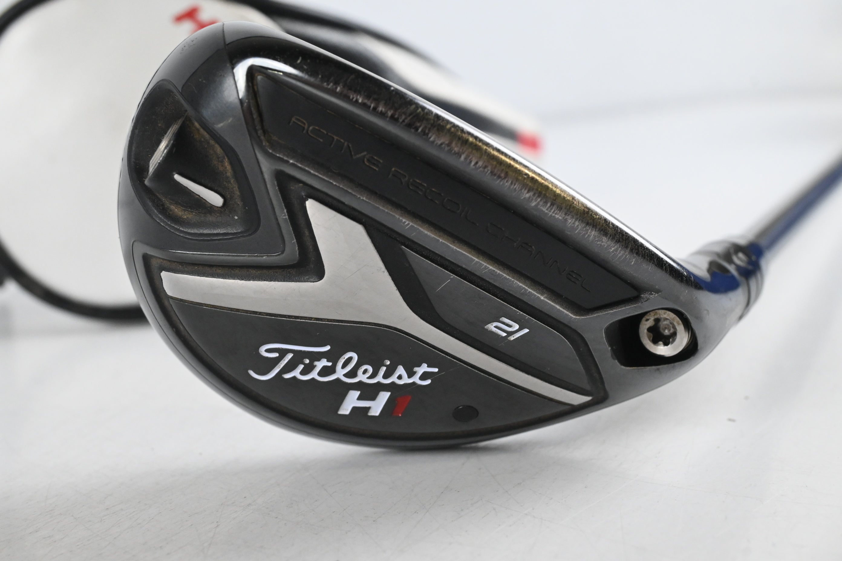 Titleist 818 H1 #3 Hybrid / 21 Degree / X-Flex Aldila Rogue M.AX 85 Shaft