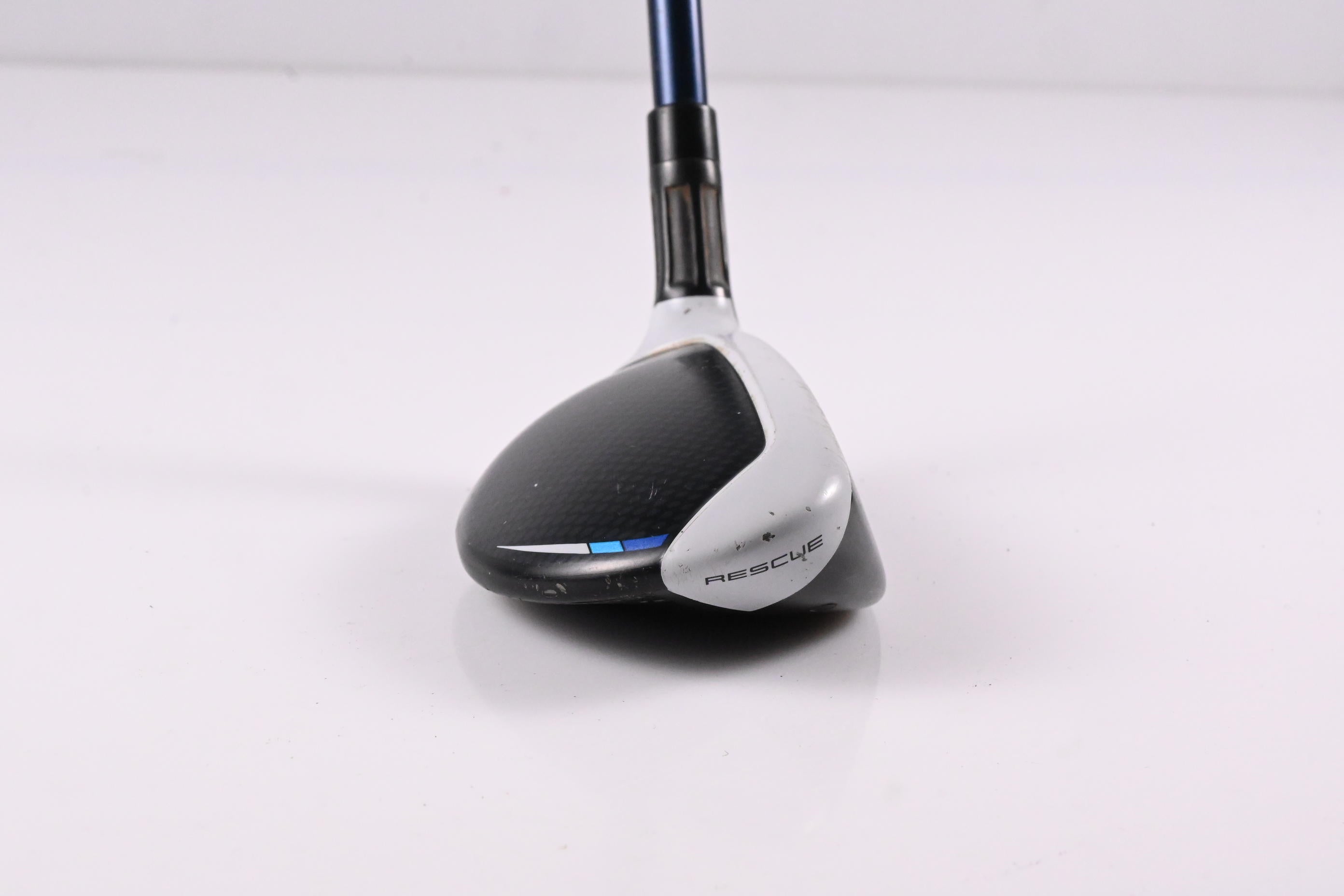 Taylormade SIM2 Max #4 Hybrid / 22 Degree / Stiff Flex Fujikura Ventus Blue 7