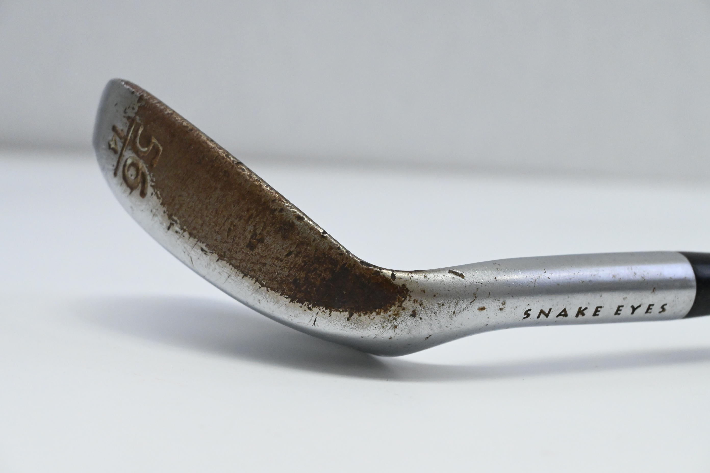 Snake Eyes 655TM Sand Wedge / 56 Degree / Regular Flex Snake Eyes Shaft