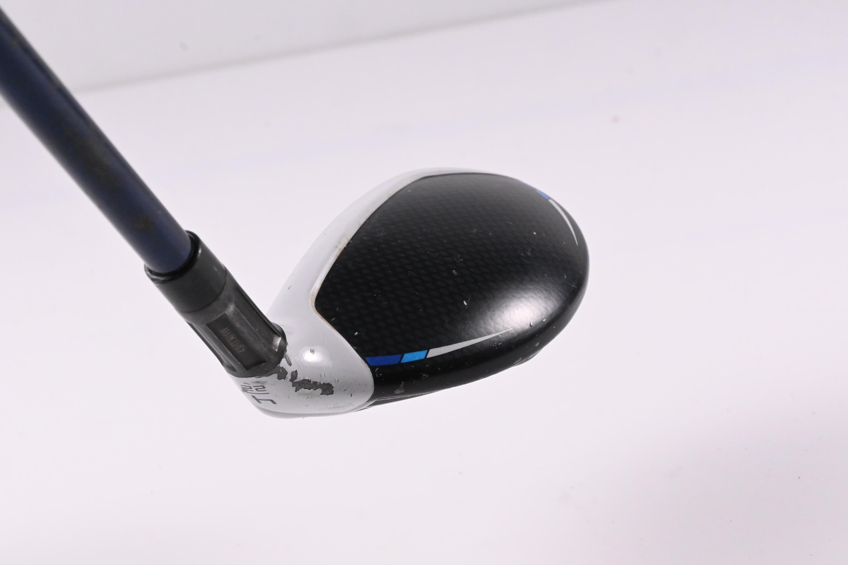 Taylormade SIM2 Max #4 Hybrid / 22 Degree / Stiff Flex Fujikura Ventus Blue 7