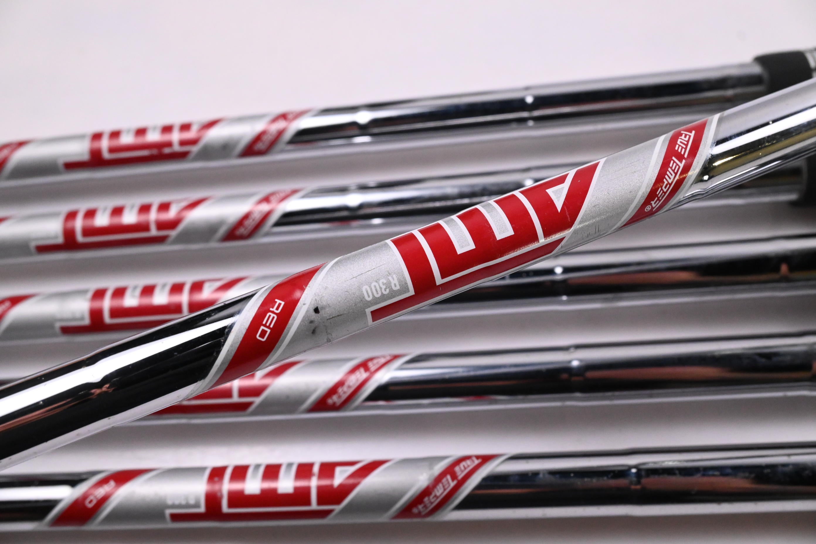 Titleist T300 2019 Irons / 5-PW / Regular Flex AMT Red R300 Shafts