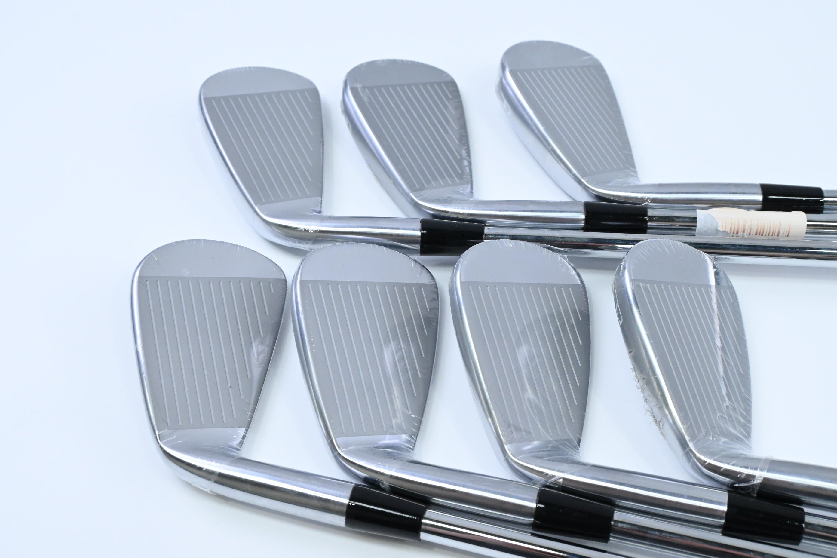 Mizuno Pro 245 Irons / 4-PW / Regular Flex Dynamic Gold 100 R300 Shafts
