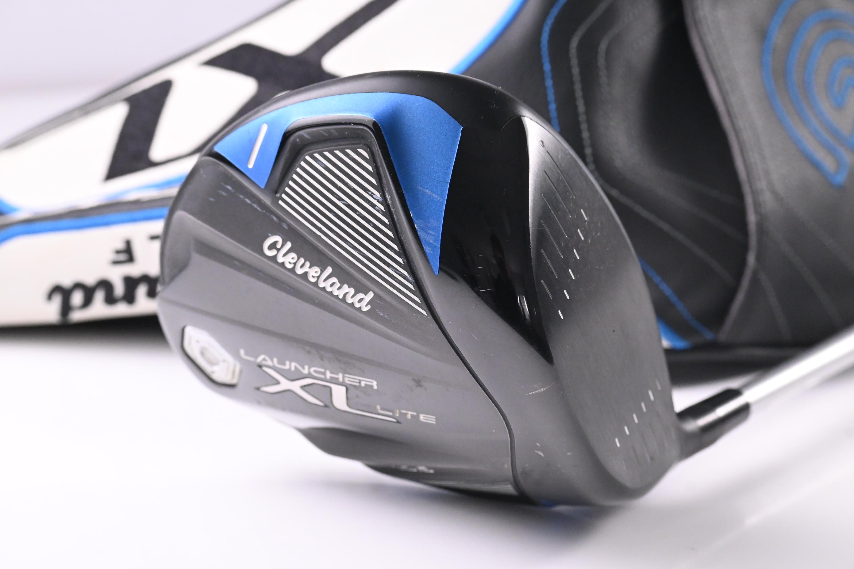 Cleveland Launcher XL Lite Driver / 10.5 Degree / Regular Flex Aldila Ascent 40