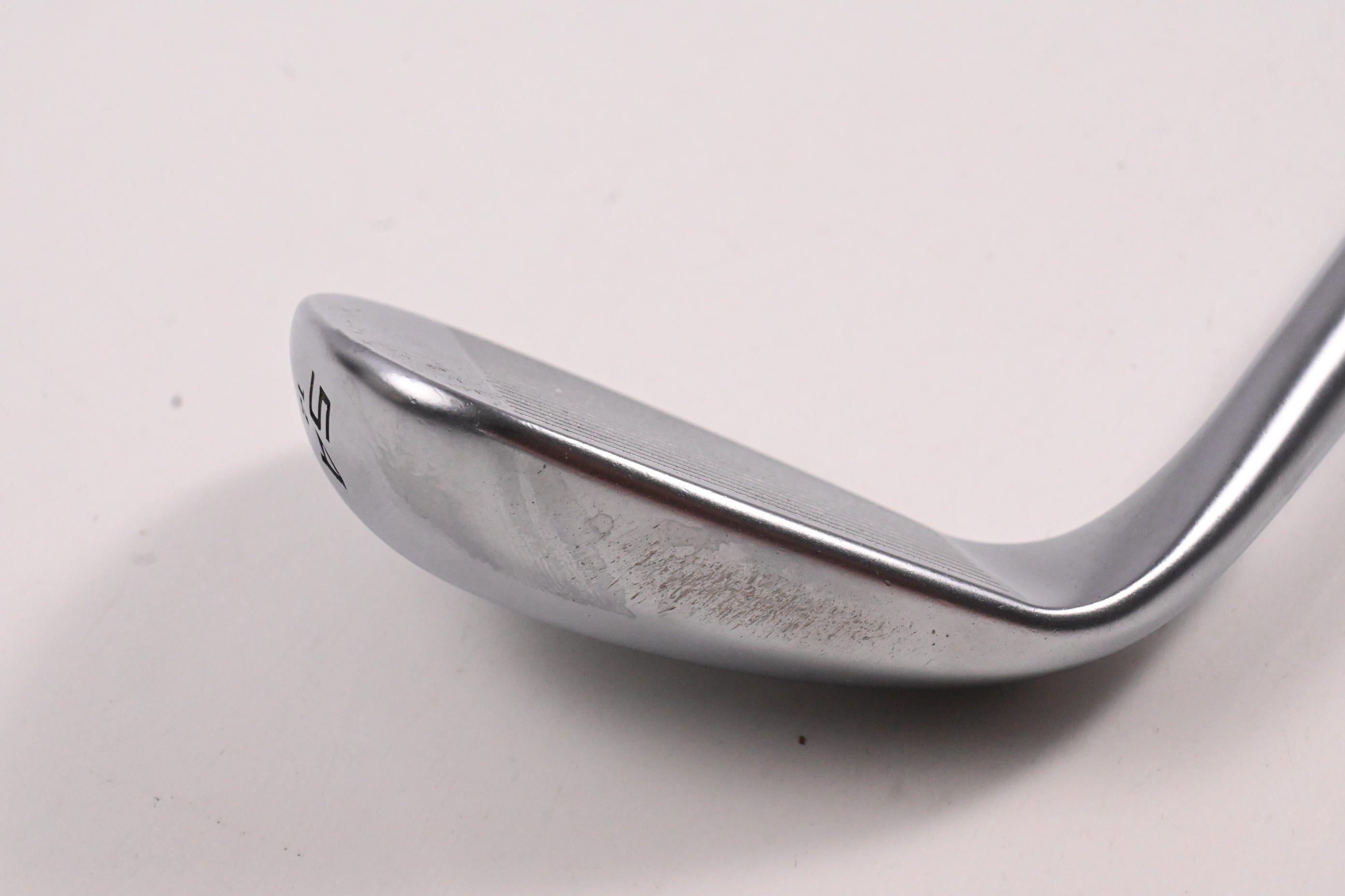 Cleveland CBX Zipcore Sand Wedge / 54 Degree / Wedge Flex Dynamic Gold Spinner