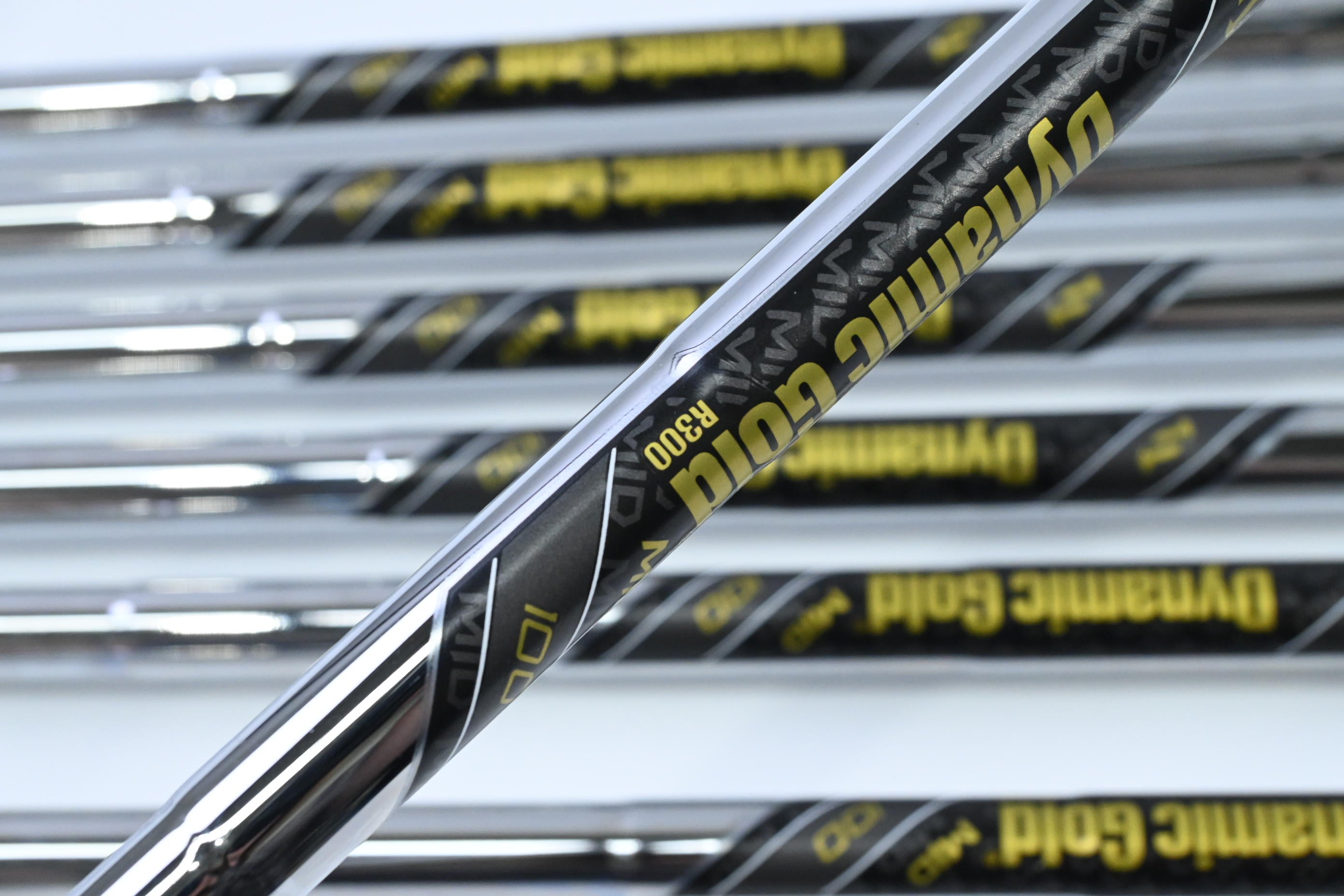 Mizuno Pro 245 Irons / 4-PW / Regular Flex Dynamic Gold 100 R300 Shafts