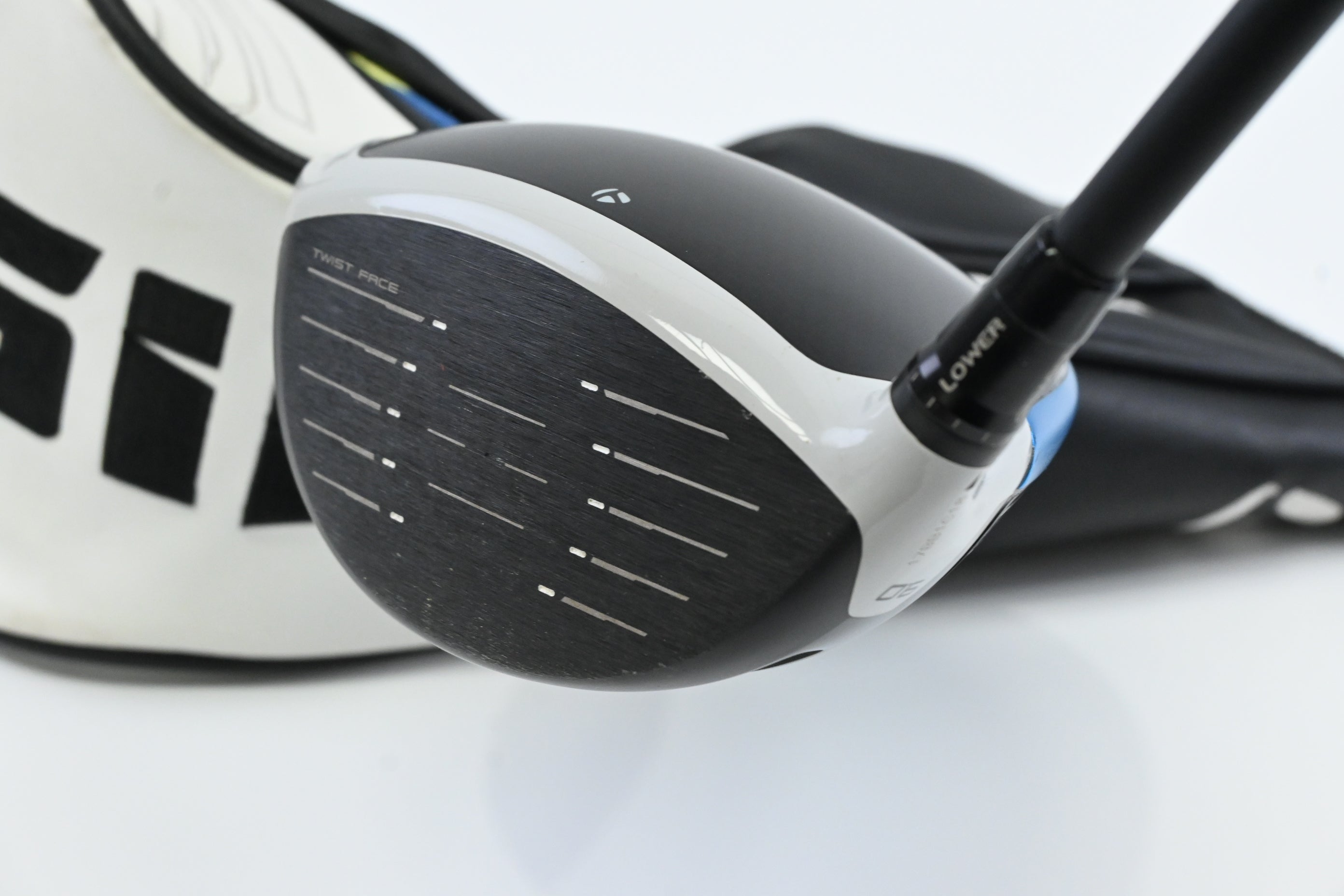 Taylormade SIM2 Max Driver / 9 Degree / X-Flex Fujikura Motore X F3 7 Shaft