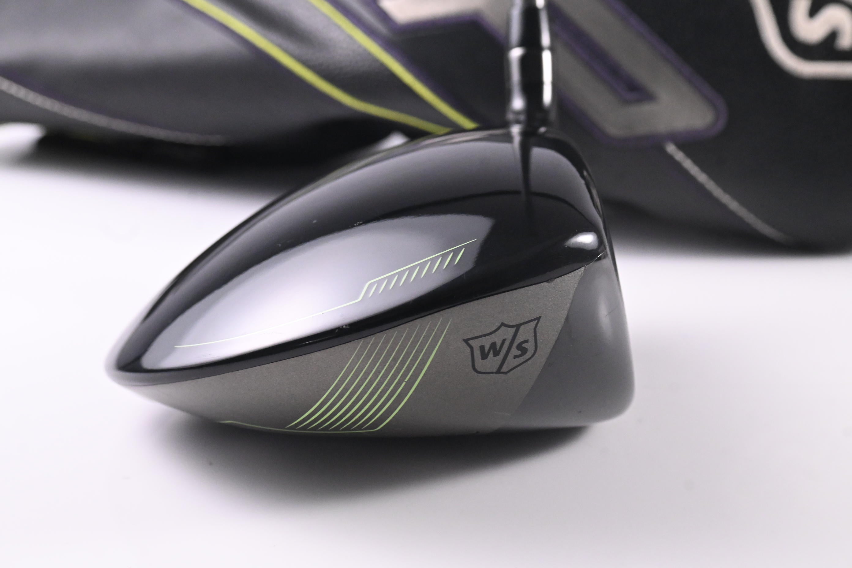 Wilson Launch Pad 2022 Driver / 10.5 Degree / Regular Flex EvenFlow 55 Shaft