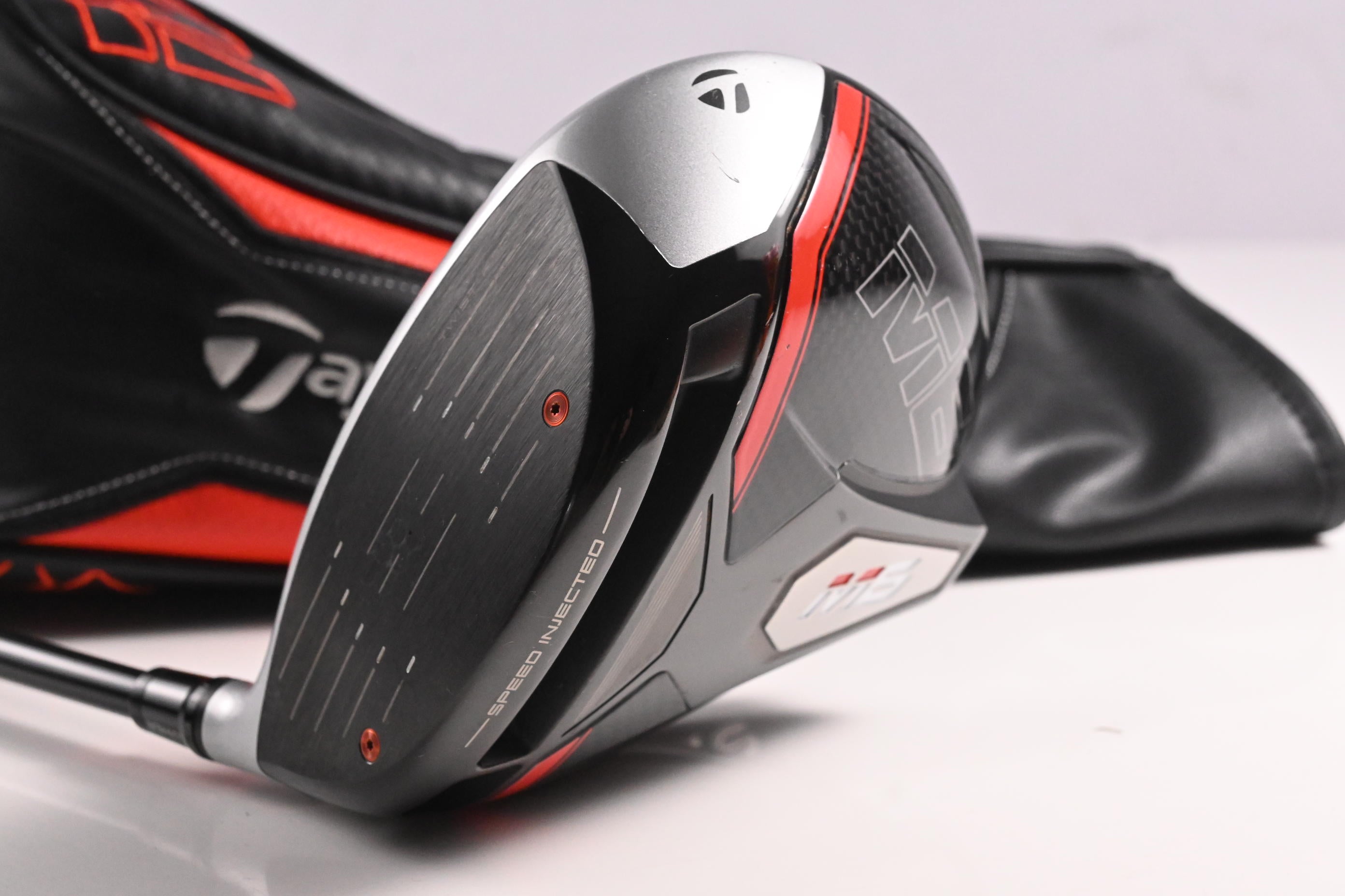 Left Hand Taylormade M6 Driver / 10.5 Degree / Regular Flex Fujikura Atmos 5 Shaft