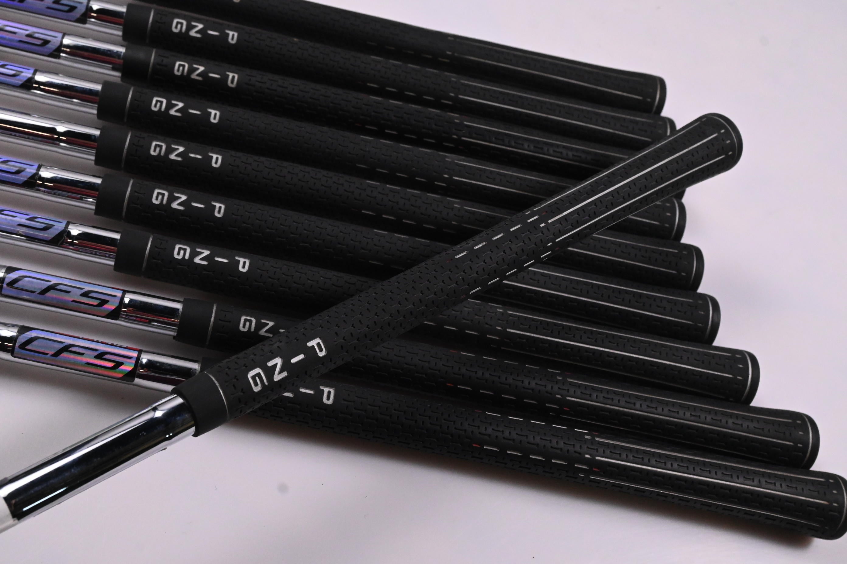 Ping i25 Irons / 4-PW+GW+SW+LW / Black Dot / Regular Flex Ping CFS Shafts