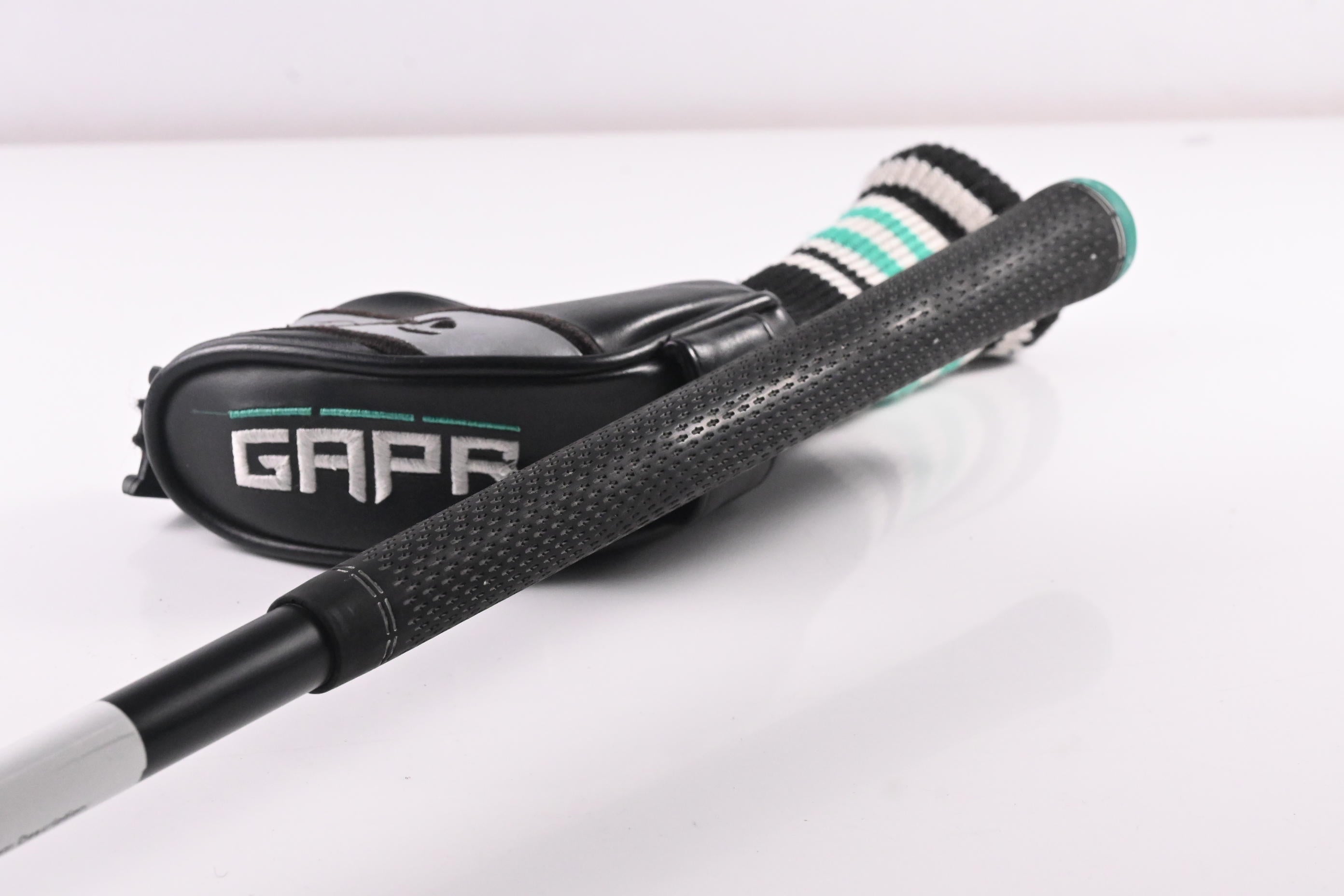Taylormade GAPR Mid #3 Hybrid / 18 Degree / Stiff Flex KBS Hybrid 80 Shaft