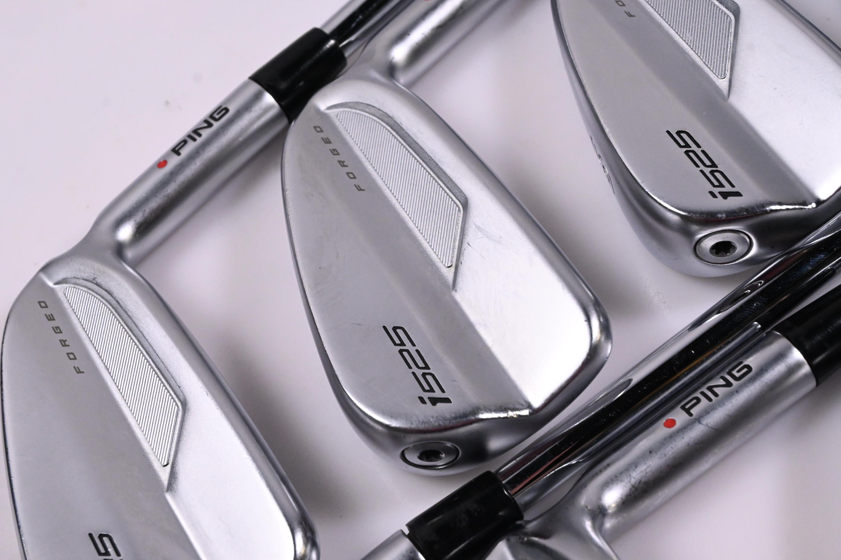 Ping i525 Irons / 4-PW+UW / Red Dot / Stiff Flex N.S.PRO Modus 3 Tour 105 Shafts