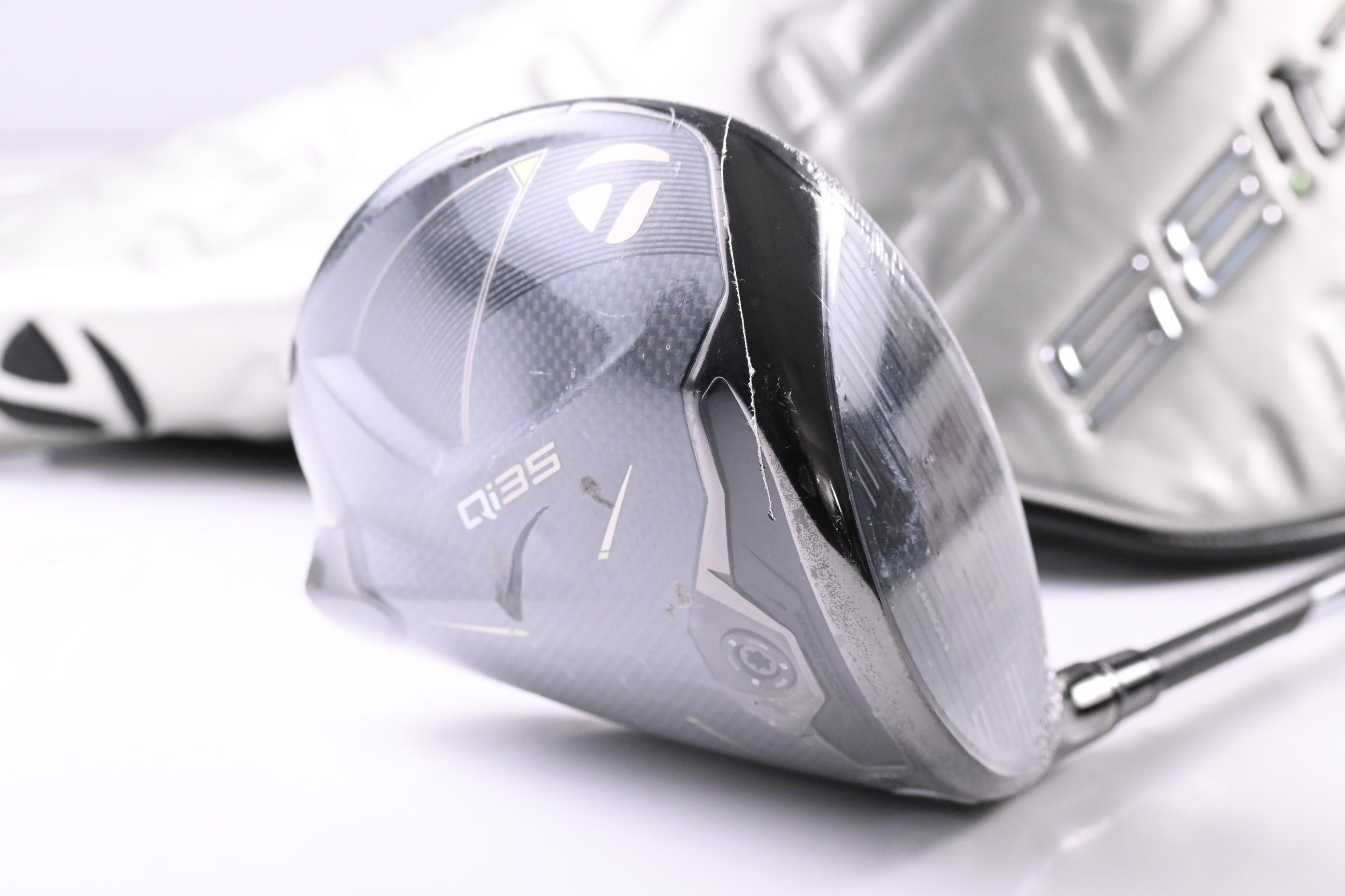 Taylormade Qi35 Driver / 12 Degree / Regular Flex Fujikura Ventus Blue '25 5