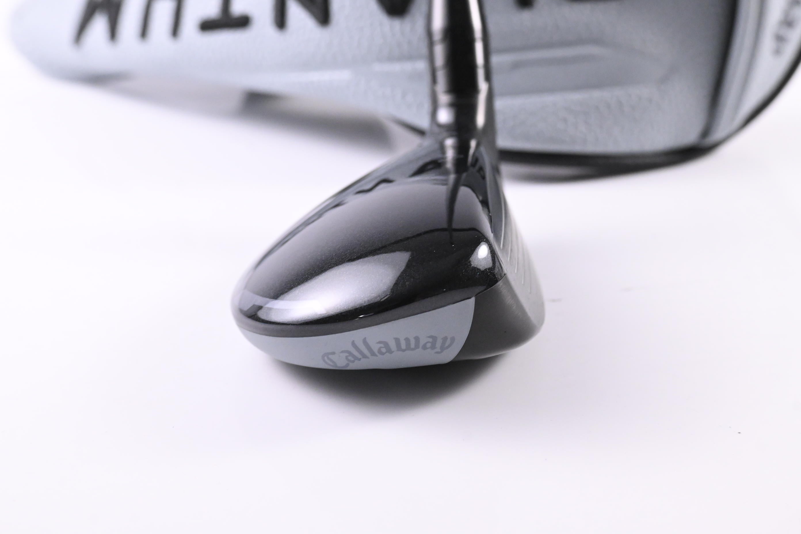 Callaway Quantum Max OS #4 Hybrid / 20 Degree / Stiff Flex Denali Frost Silver