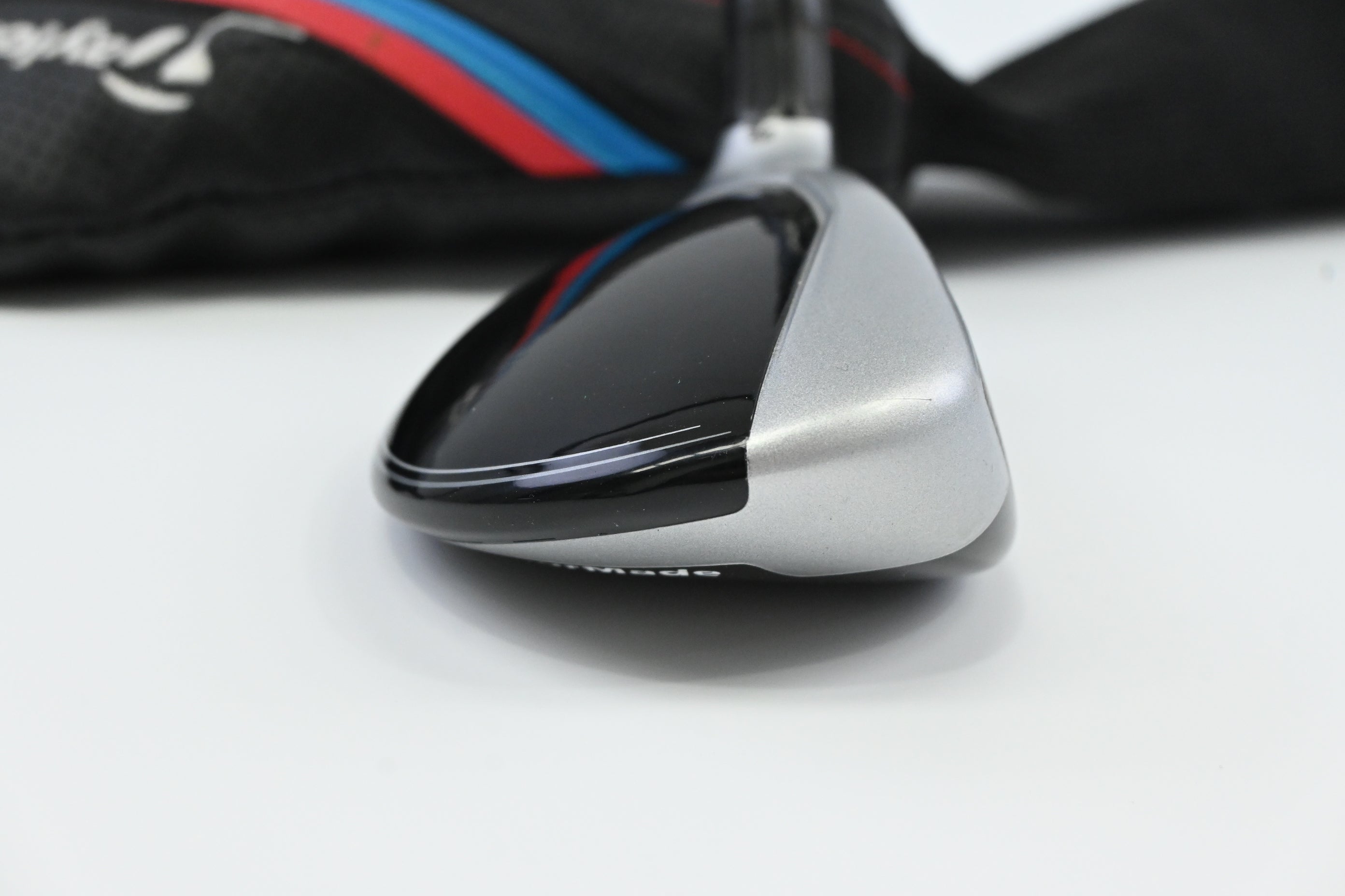 Taylormade M4 #3 Hybrid / 19 Degree / Regular Flex Fujikura Atmos Red 6 Shaft