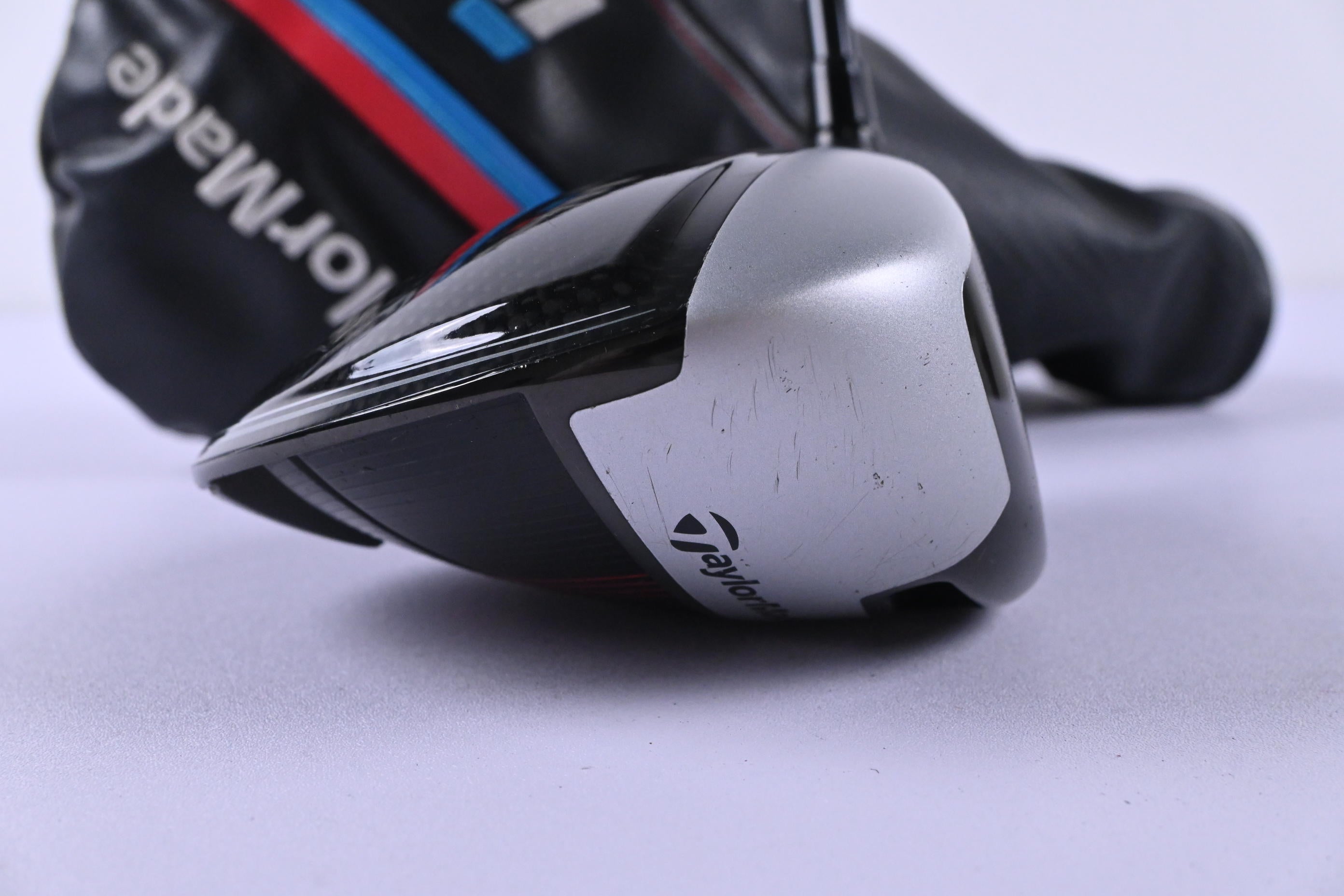 Taylormade M4 Driver / 10.5 Degree / Regular Flex Fujikura Atmos Red 5 Shaft