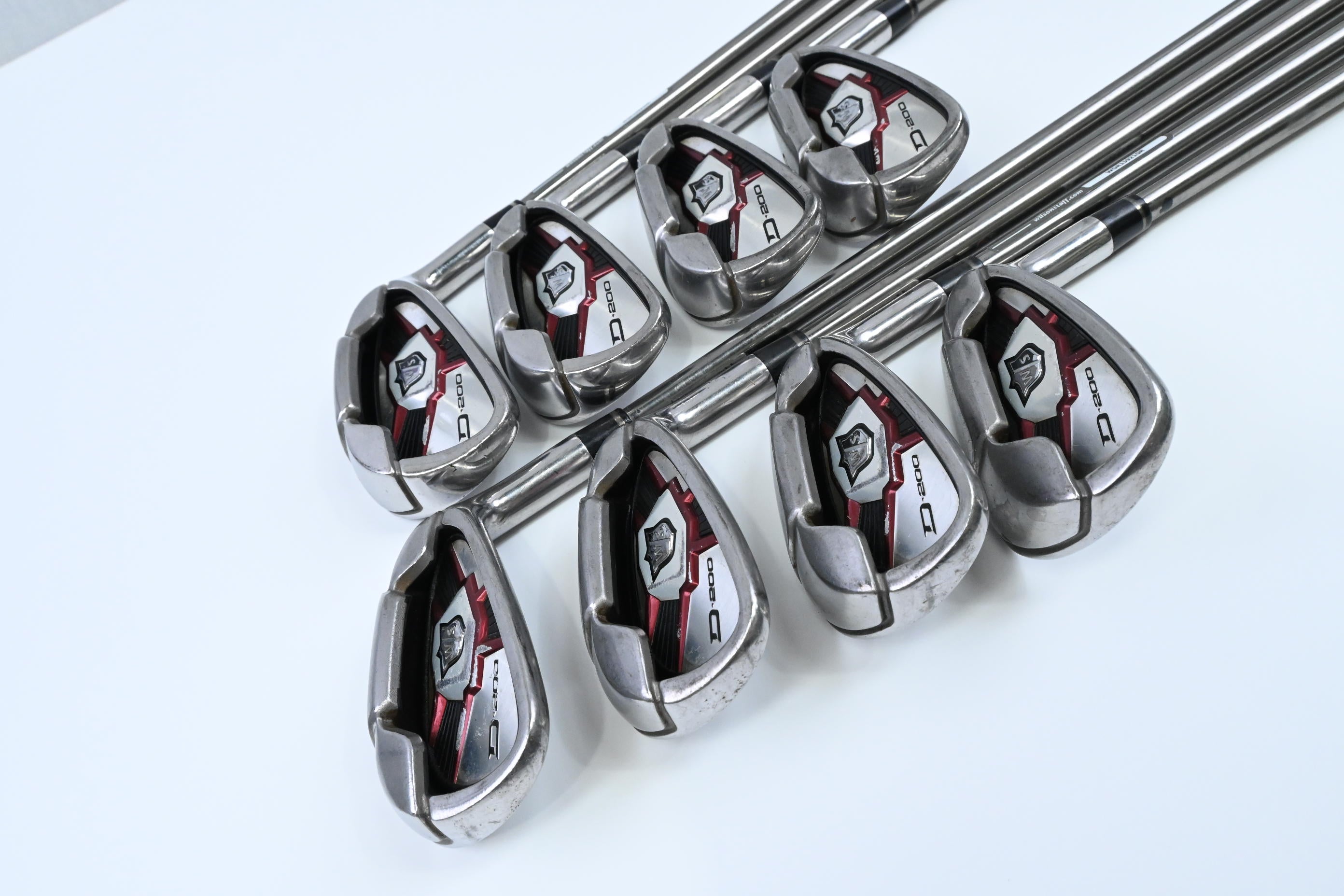 Wilson D200 Irons / 5-PW+GW+SW / Regular Flex UST Elements Chrome 59 Shafts