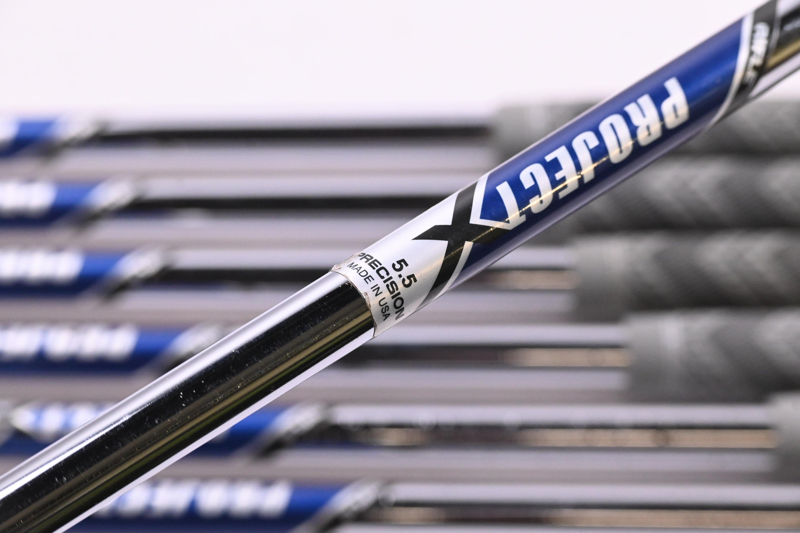 Callaway Mavrik Irons / 4-PW / Regular Flex Project X Shafts