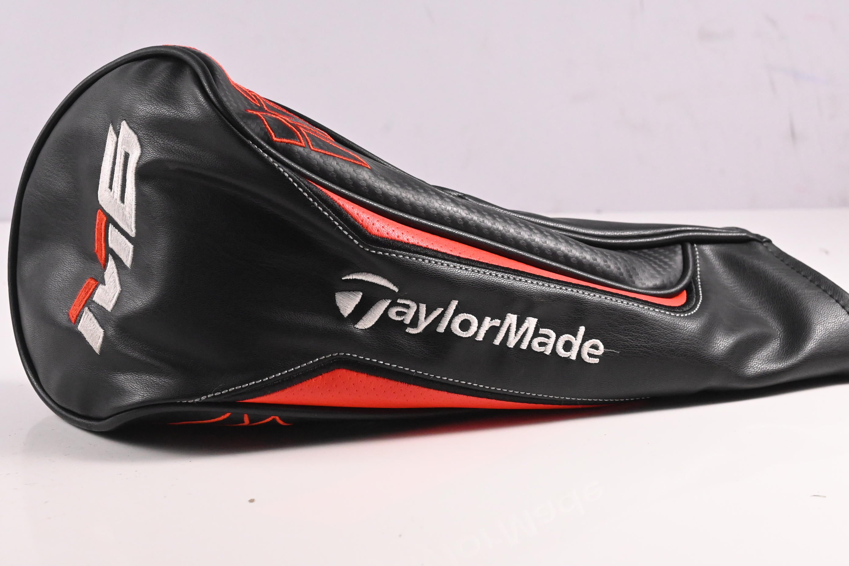 Left Hand Taylormade M6 Driver / 10.5 Degree / Regular Flex Fujikura Atmos 5 Shaft