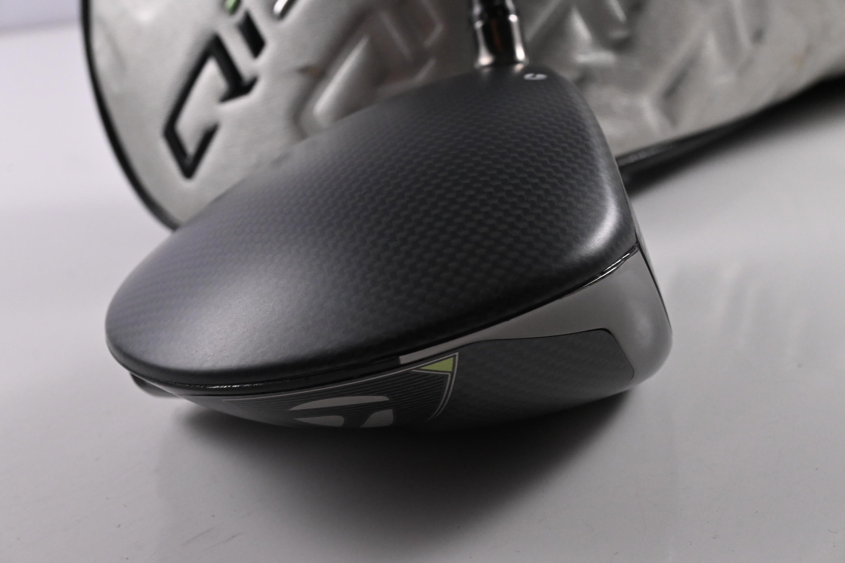 Taylormade Qi35 LS Driver / 10.5 Degree / X-Flex Hzruds Gen5 Black 60 Shaft